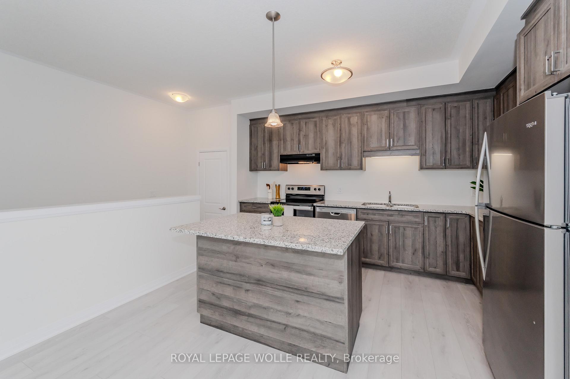 Photo 7 of Unit B19, 142 Foamflower Place, Waterloo, Columbia Forest/Clair Hills — HOMEH