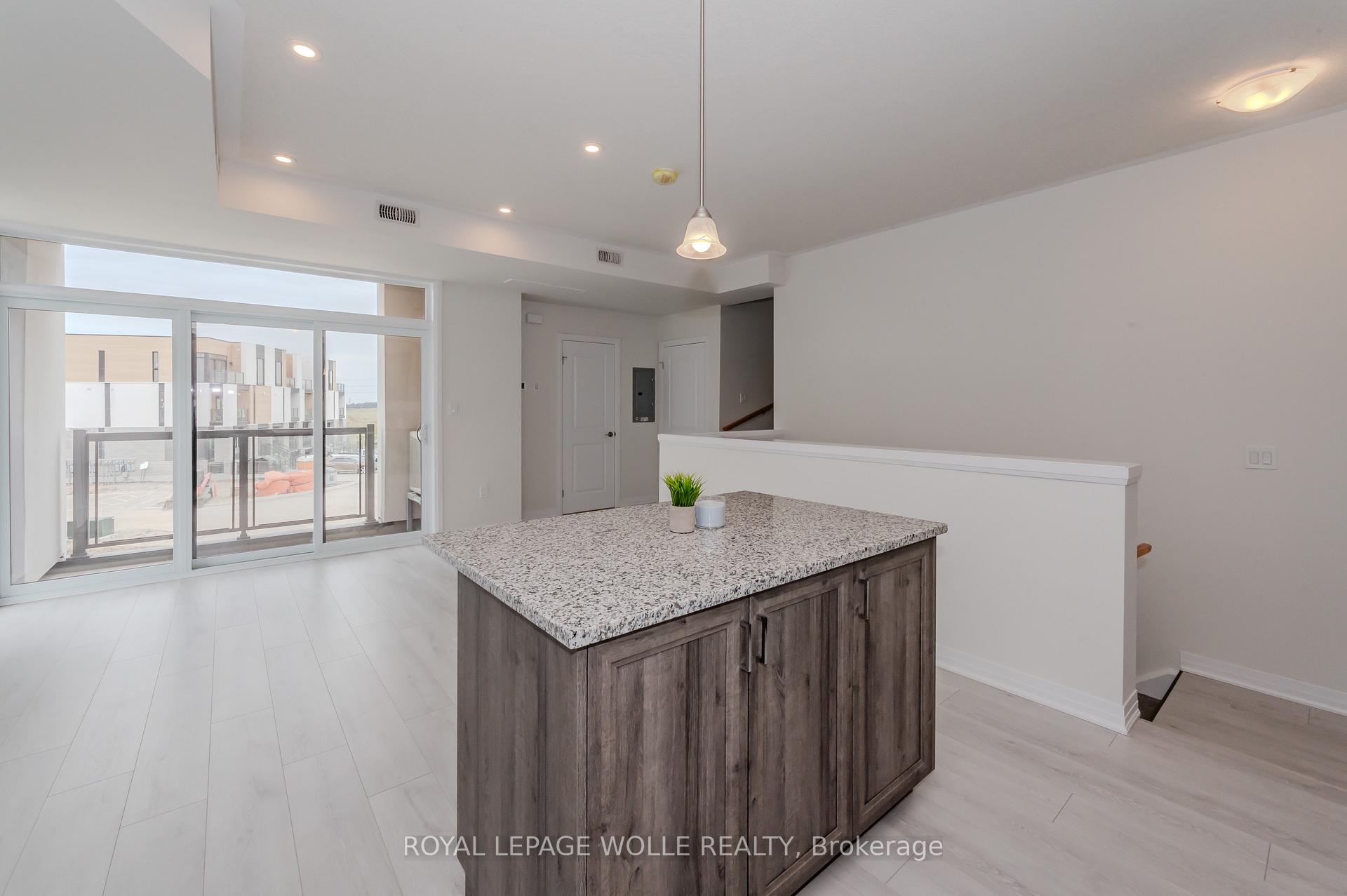 Photo 9 of Unit B19, 142 Foamflower Place, Waterloo, Columbia Forest/Clair Hills — HOMEH