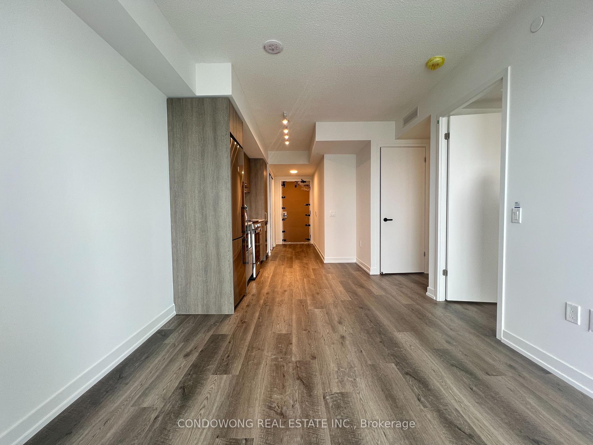 Photo 2 of Unit 4001, 195 Commerce Street, Vaughan, Concord — HOMEH