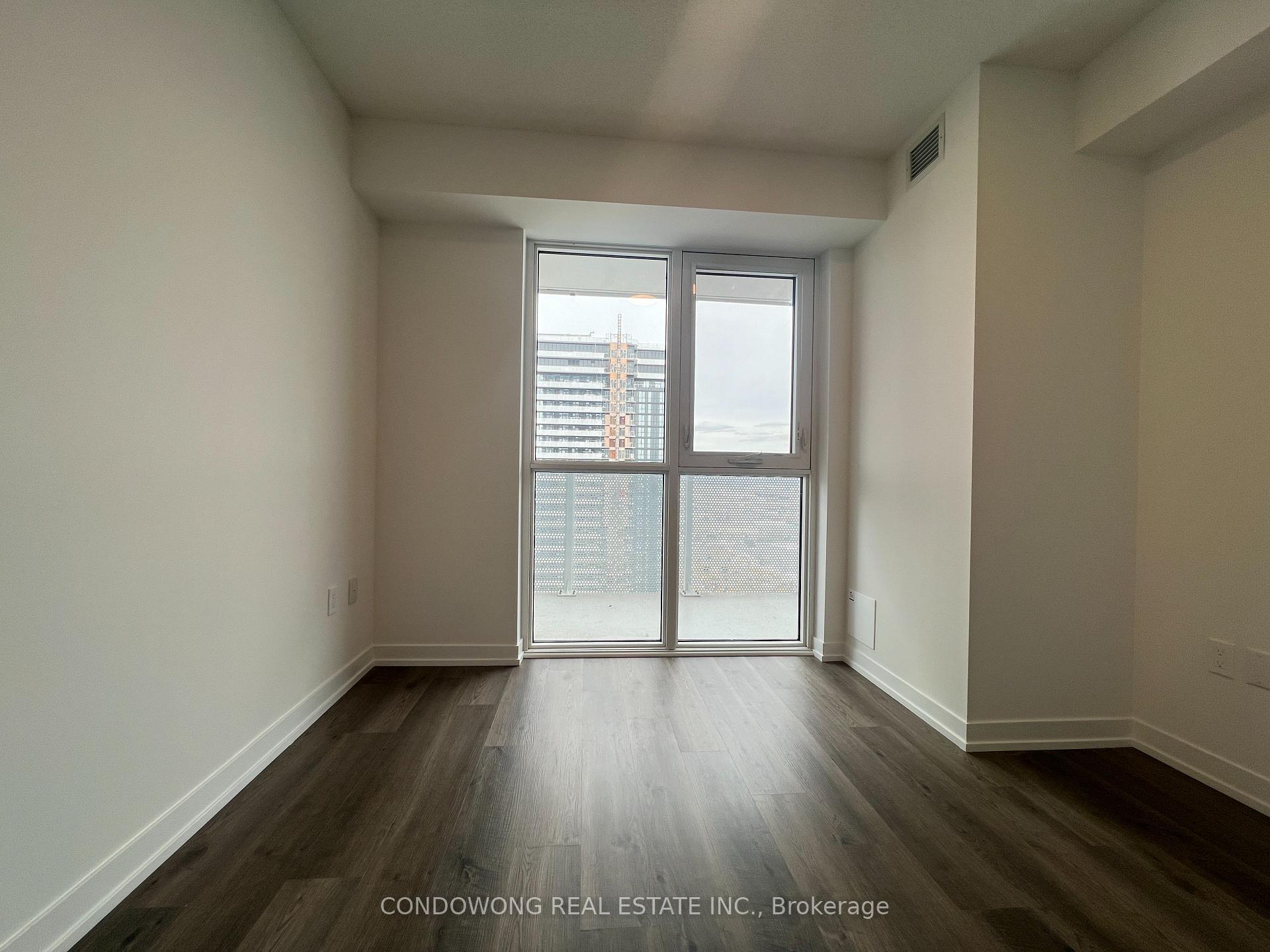 Photo 3 of Unit 4001, 195 Commerce Street, Vaughan, Concord — HOMEH