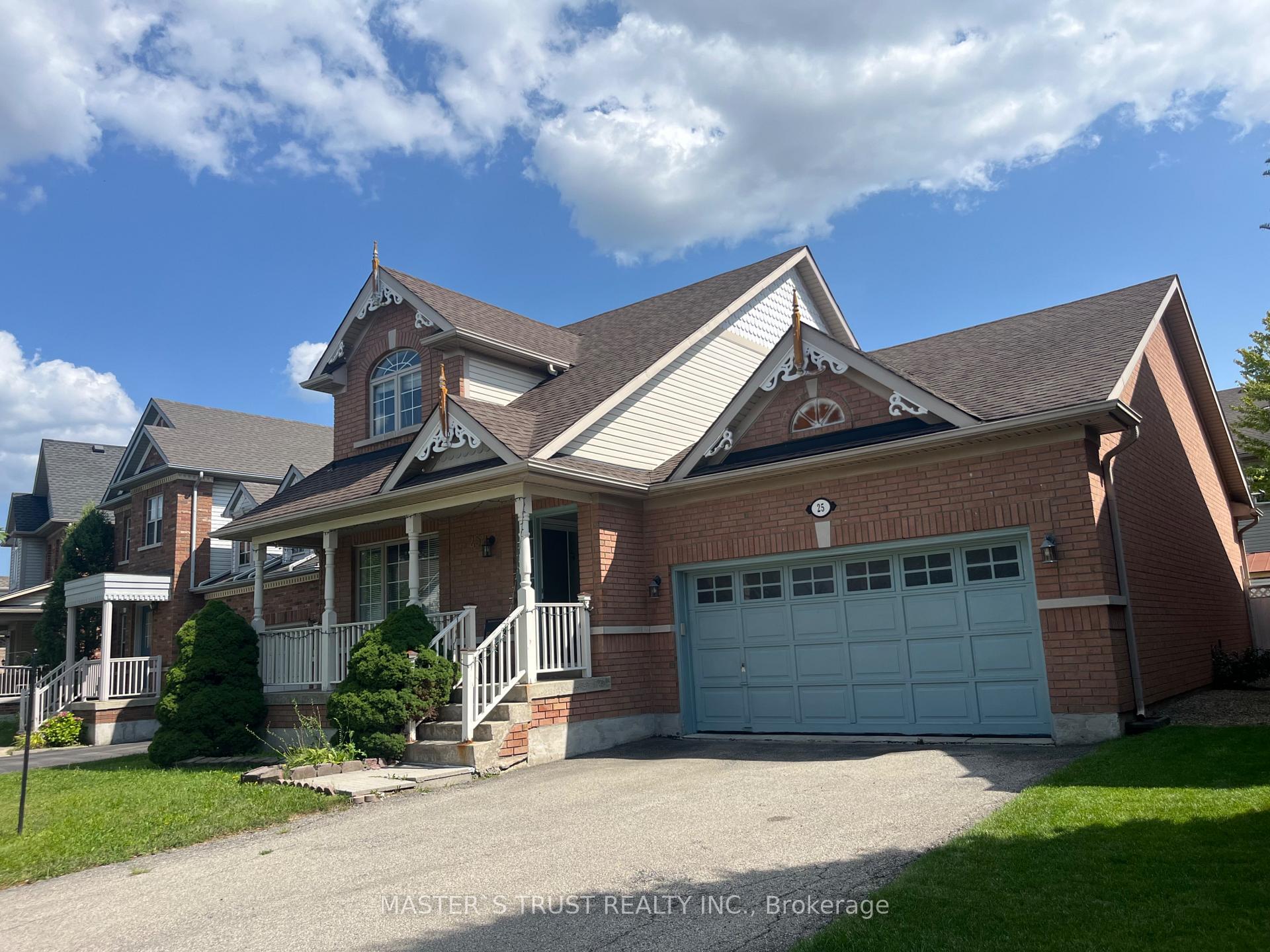 Photo 3 of 25 Stevens Drive, Niagara-on-the-Lake, Glendale — HOMEH