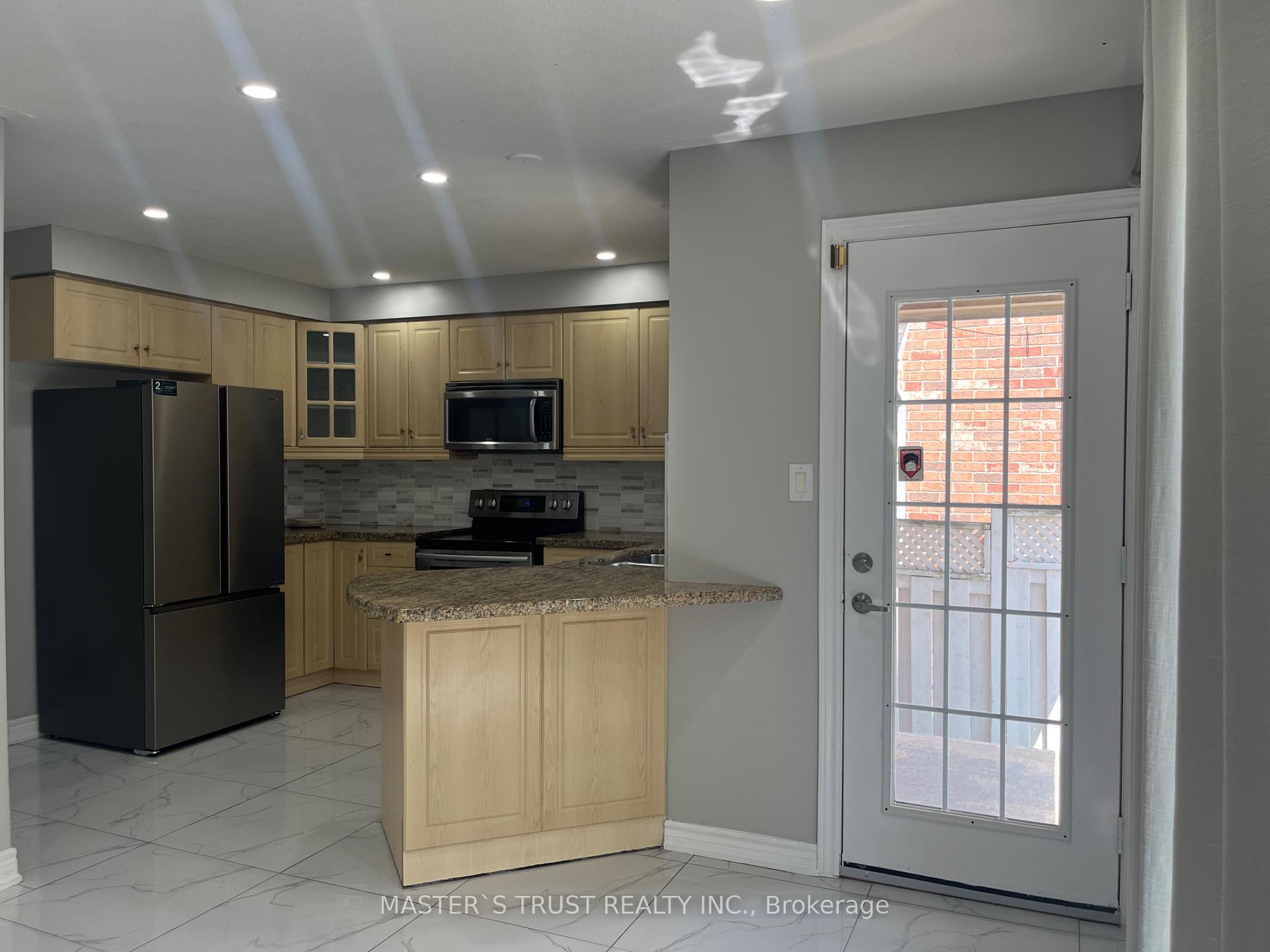 Photo 11 of 25 Stevens Drive, Niagara-on-the-Lake, Glendale — HOMEH