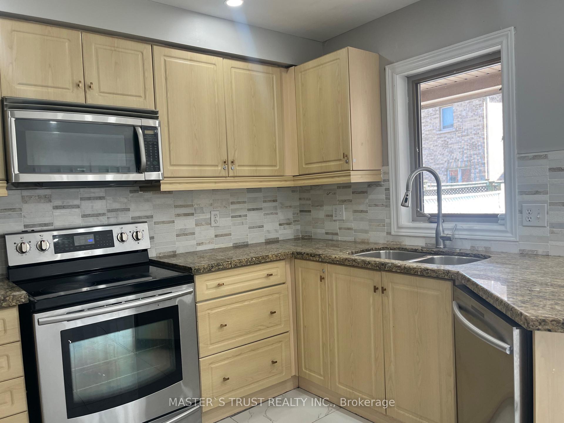 Photo 13 of 25 Stevens Drive, Niagara-on-the-Lake, Glendale — HOMEH