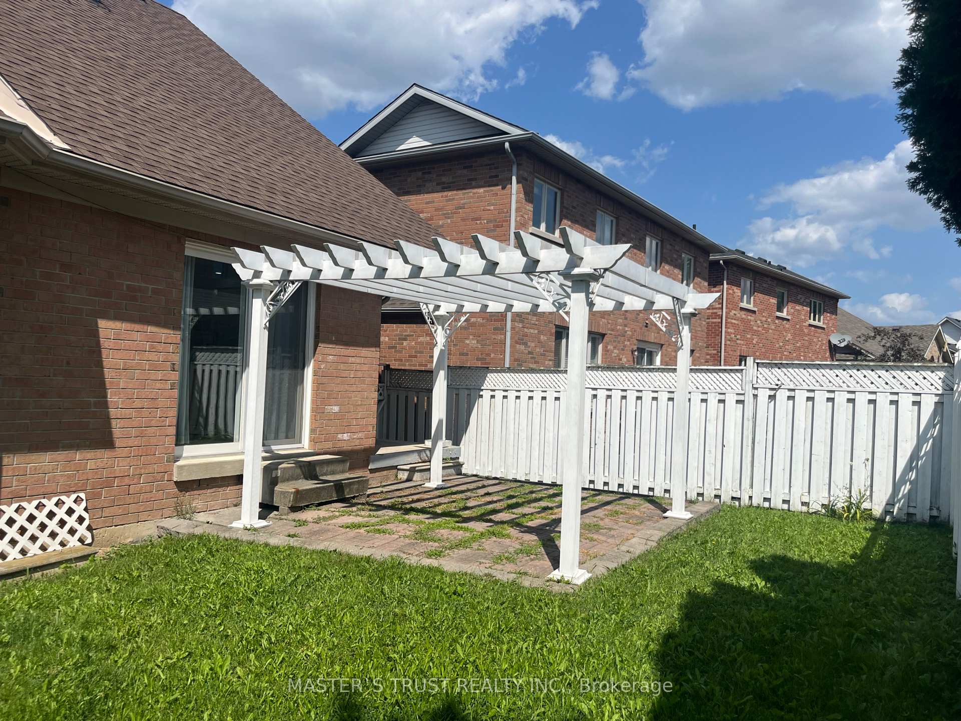 Photo 16 of 25 Stevens Drive, Niagara-on-the-Lake, Glendale — HOMEH