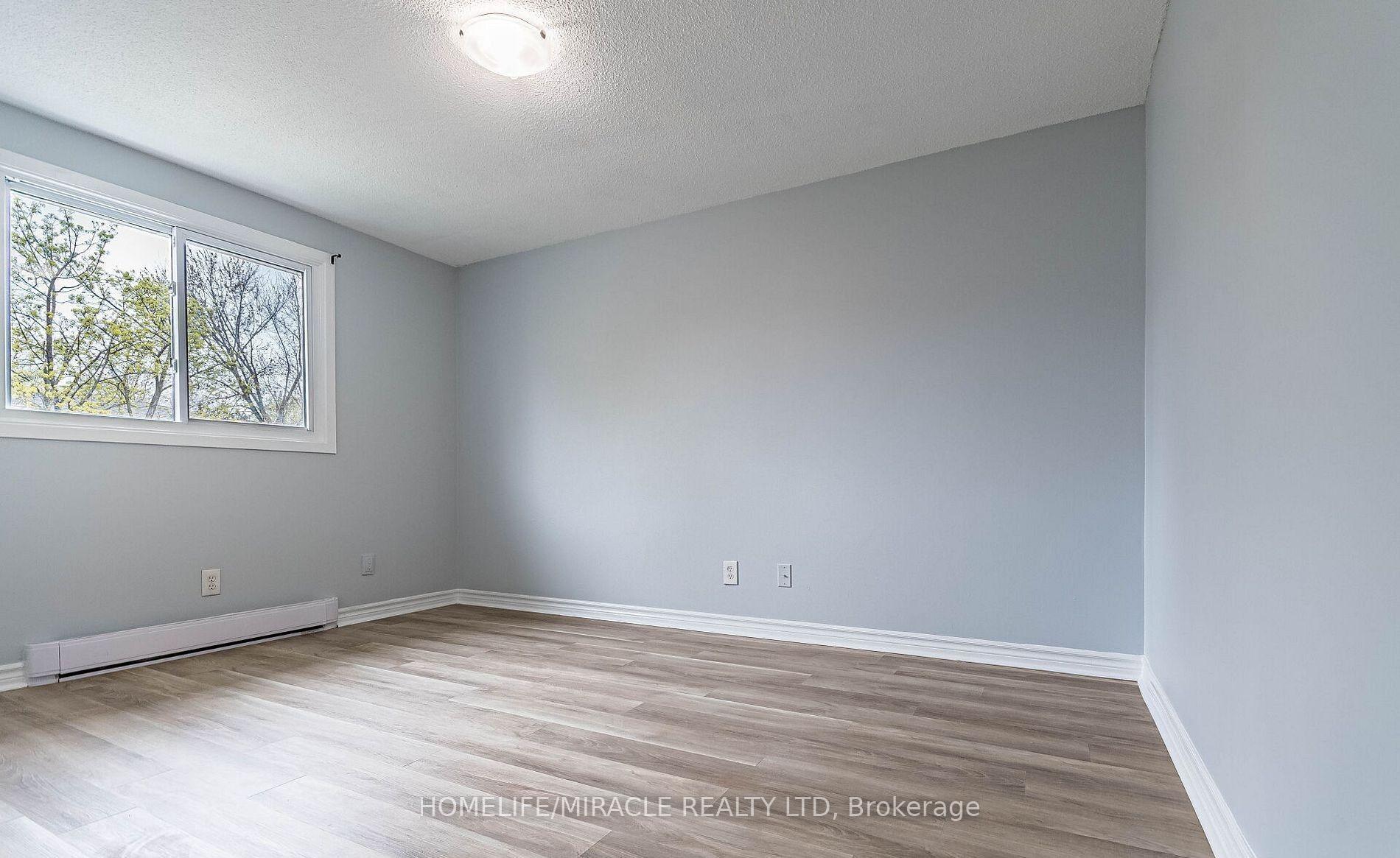 Photo 9 of Unit 8, 20 Mayfield Avenue, Waterloo, Lincoln Heights — HOMEH