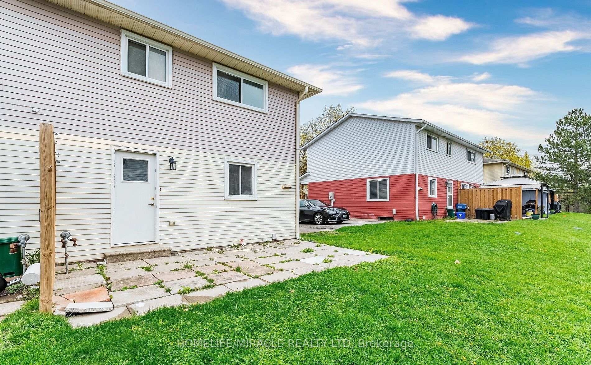Photo 16 of Unit 8, 20 Mayfield Avenue, Waterloo, Lincoln Heights — HOMEH