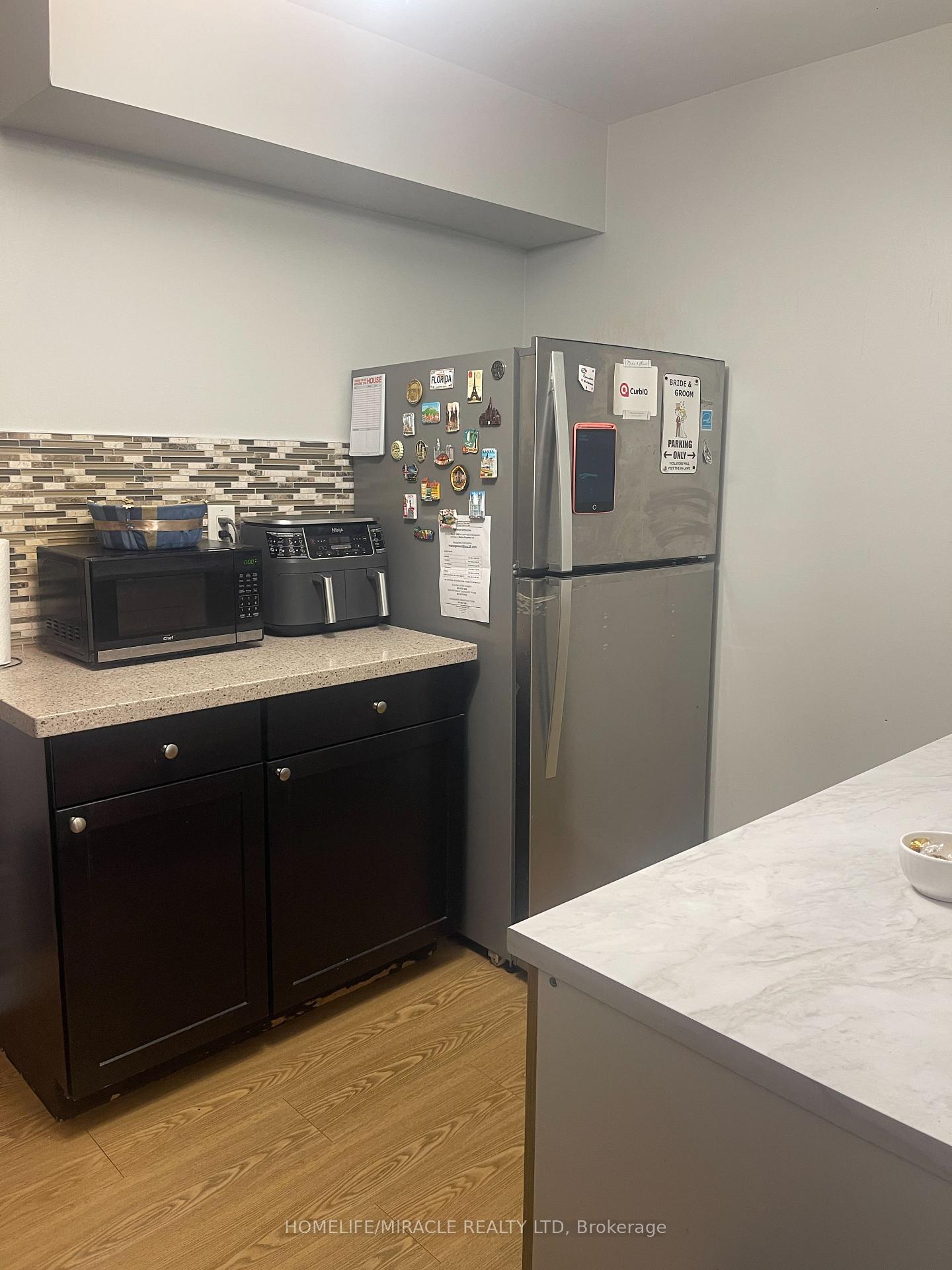 Photo 4 of Unit 810, 3555 Derry Road E, Mississauga, Malton — HOMEH