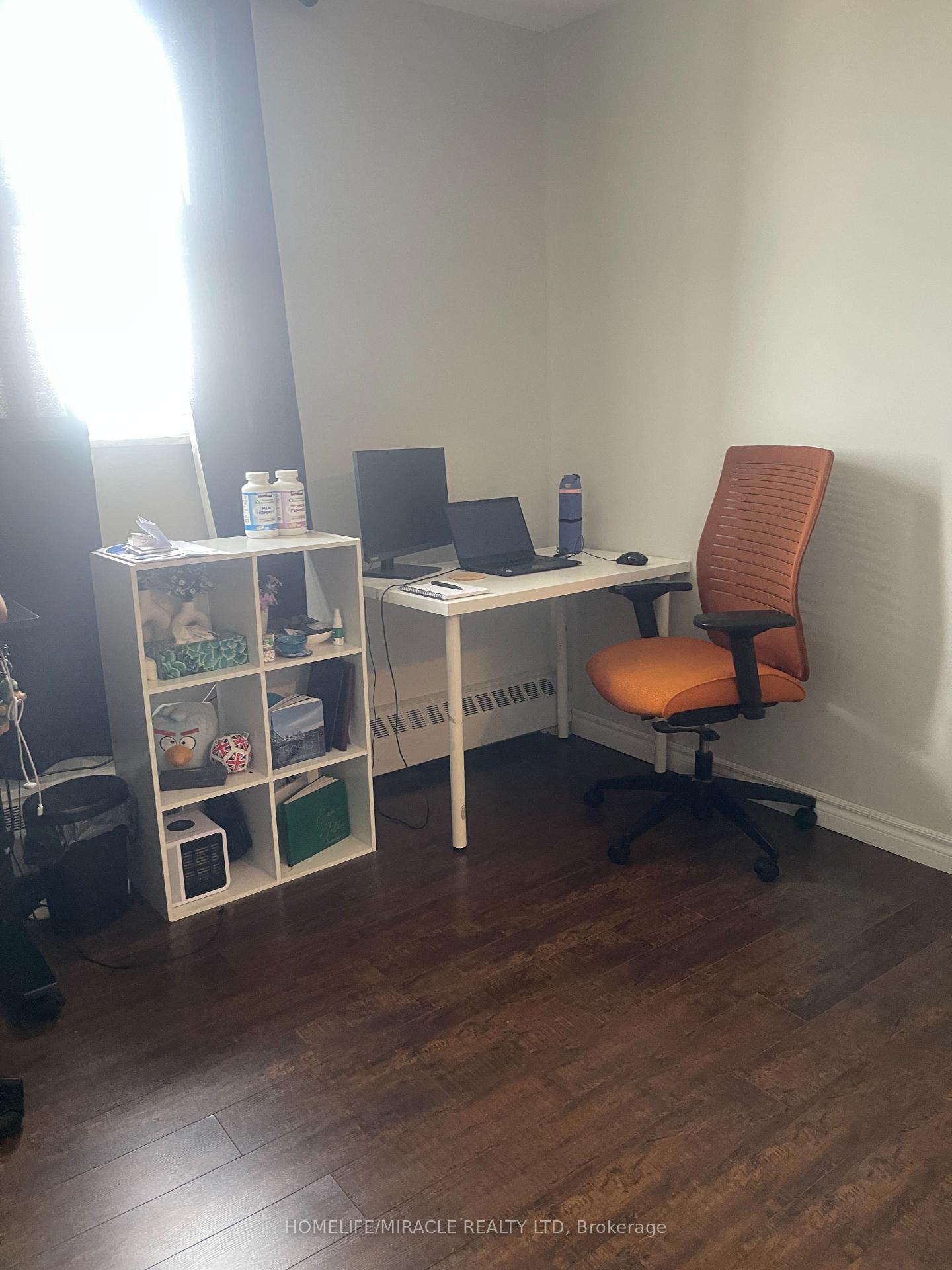 Photo 5 of Unit 810, 3555 Derry Road E, Mississauga, Malton — HOMEH
