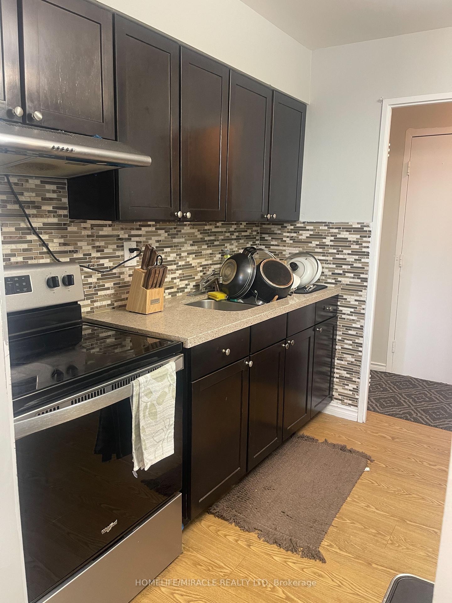 Photo 8 of Unit 810, 3555 Derry Road E, Mississauga, Malton — HOMEH