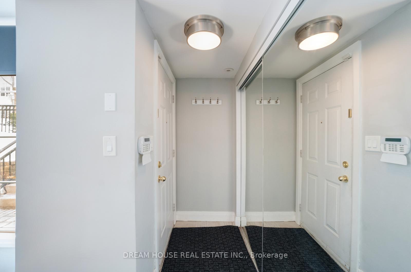 Photo 3 of Unit 1008, 5 Everson Drive, North York, Willowdale East — HOMEH