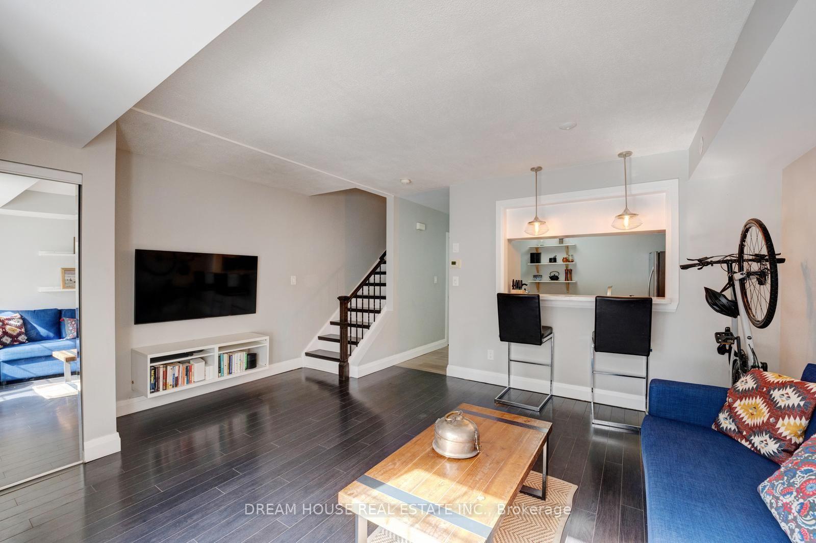 Photo 9 of Unit 1008, 5 Everson Drive, North York, Willowdale East — HOMEH