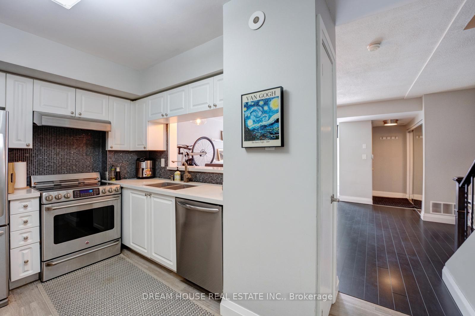 Photo 10 of Unit 1008, 5 Everson Drive, North York, Willowdale East — HOMEH