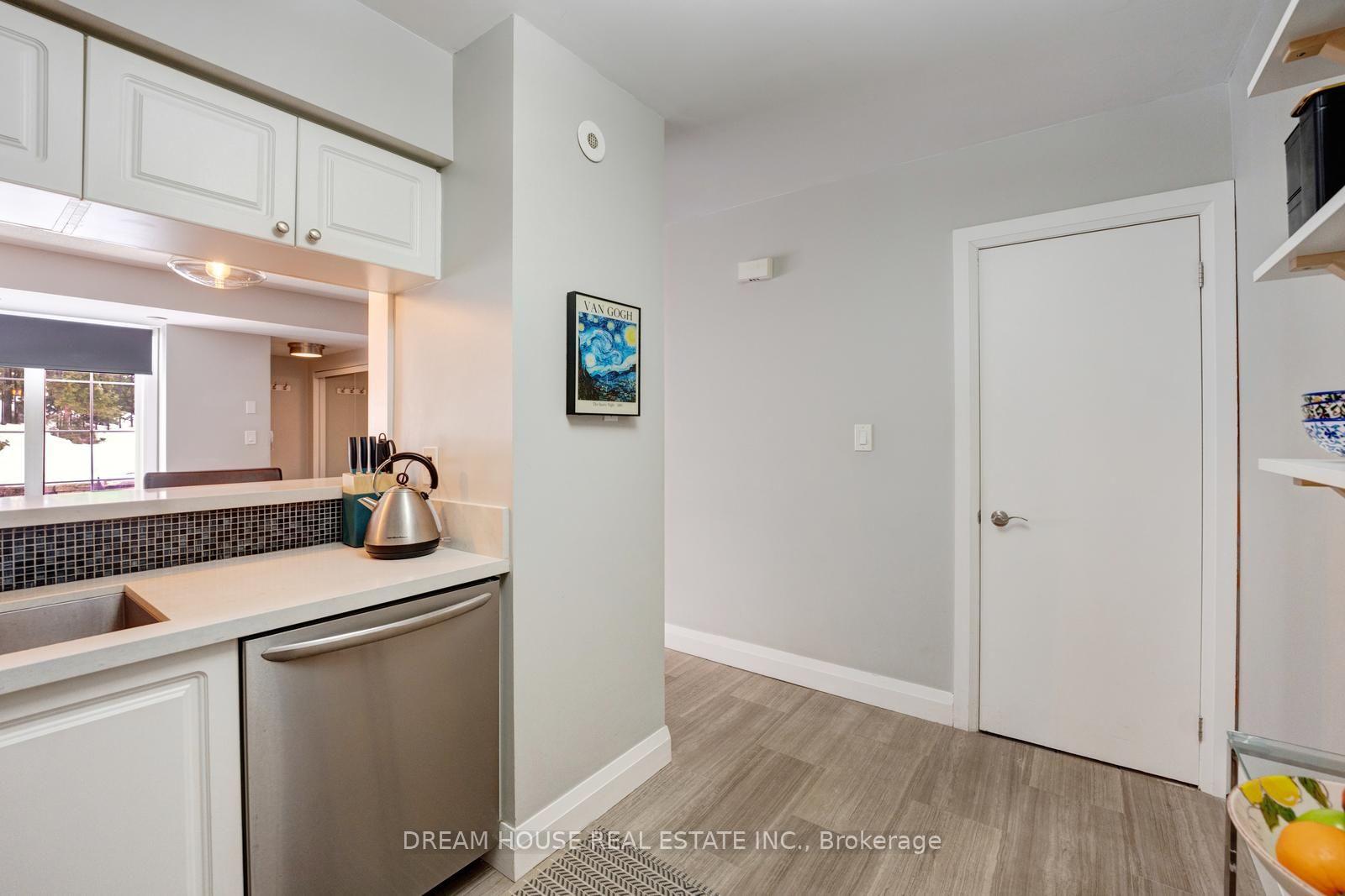 Photo 13 of Unit 1008, 5 Everson Drive, North York, Willowdale East — HOMEH