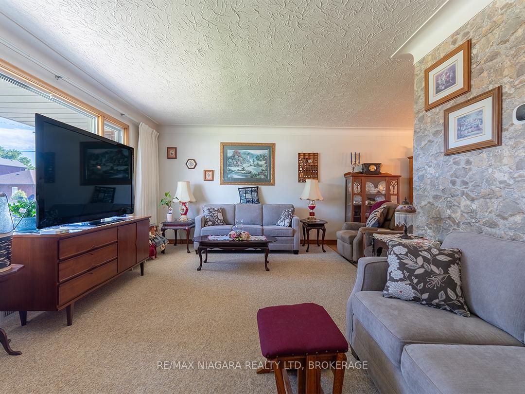 Photo 8 of 90 John Street, Port Colborne, Killaly East — HOMEH