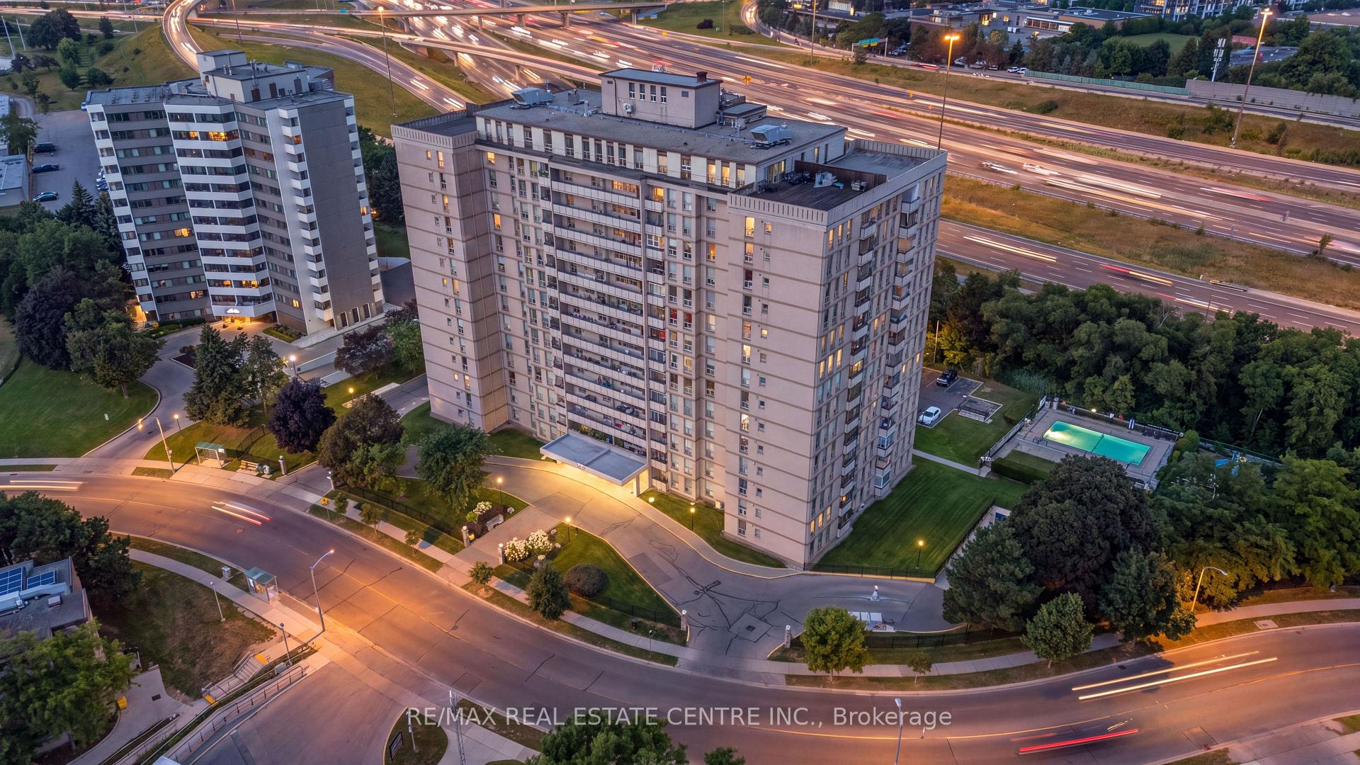 Photo 1 of Unit 504, 130 Neptune Drive, Toronto, Englemount-Lawrence — HOMEH