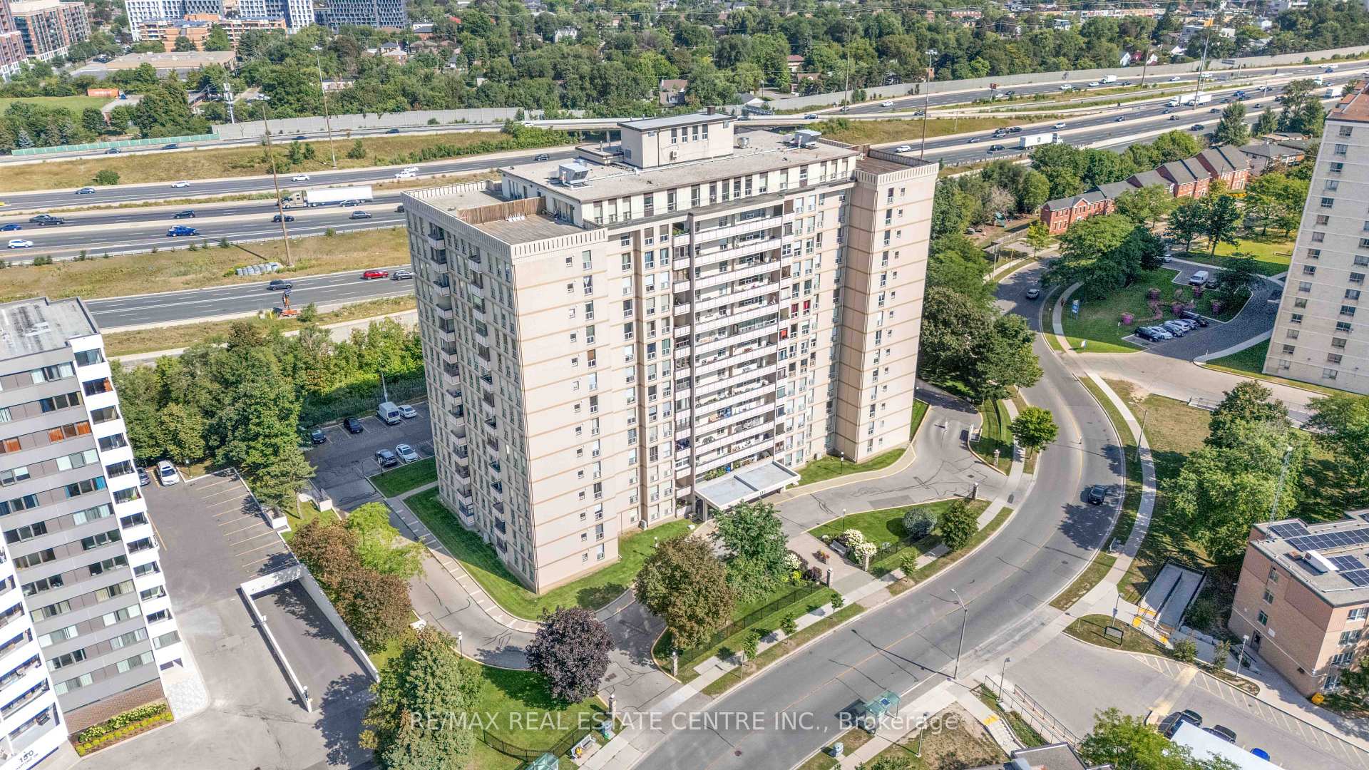 Photo 2 of Unit 504, 130 Neptune Drive, Toronto, Englemount-Lawrence — HOMEH