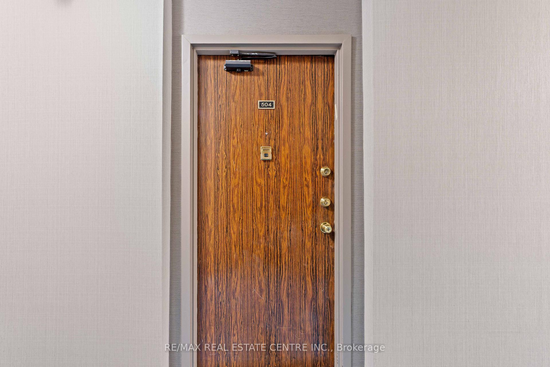 Photo 8 of Unit 504, 130 Neptune Drive, Toronto, Englemount-Lawrence — HOMEH