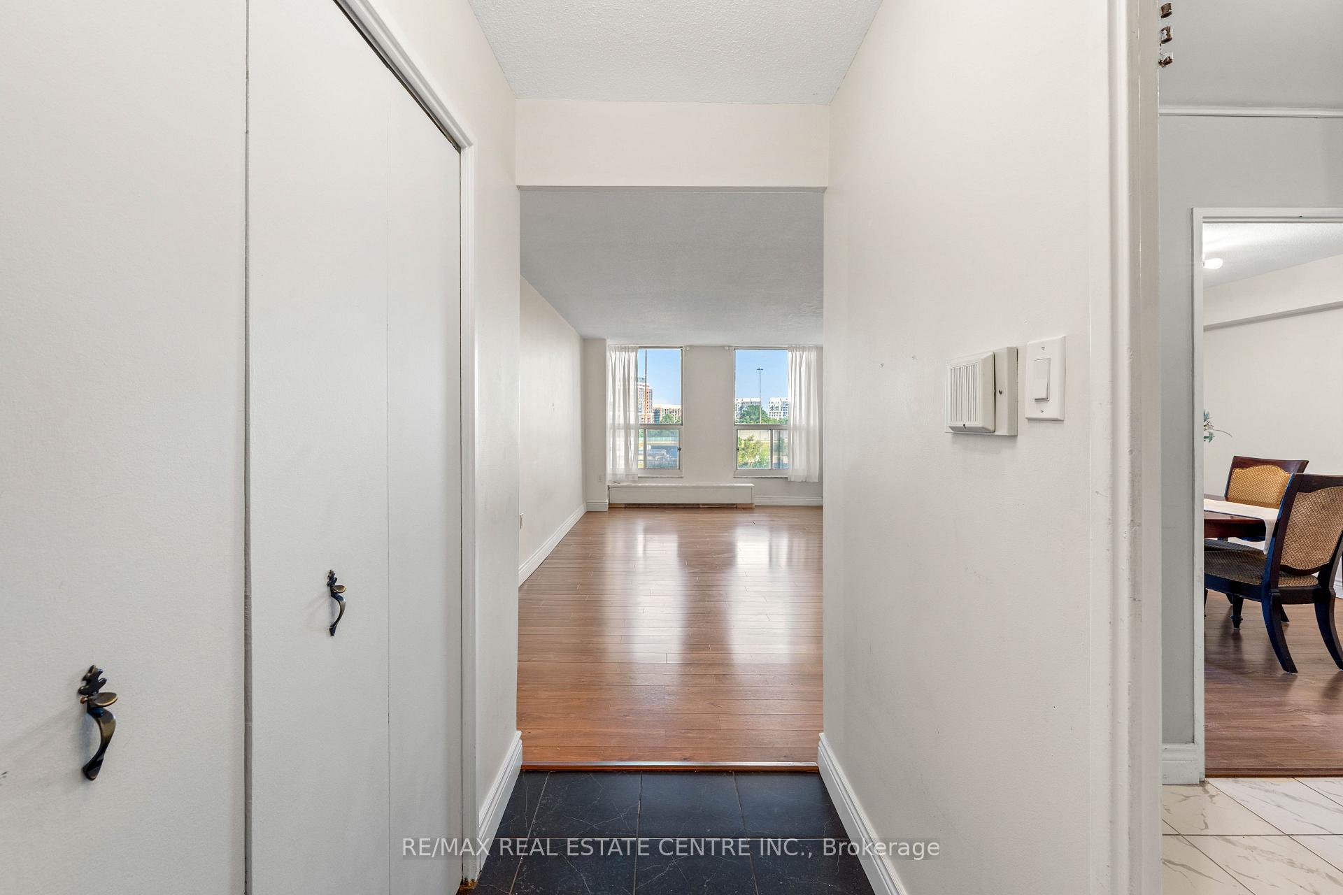 Photo 9 of Unit 504, 130 Neptune Drive, Toronto, Englemount-Lawrence — HOMEH