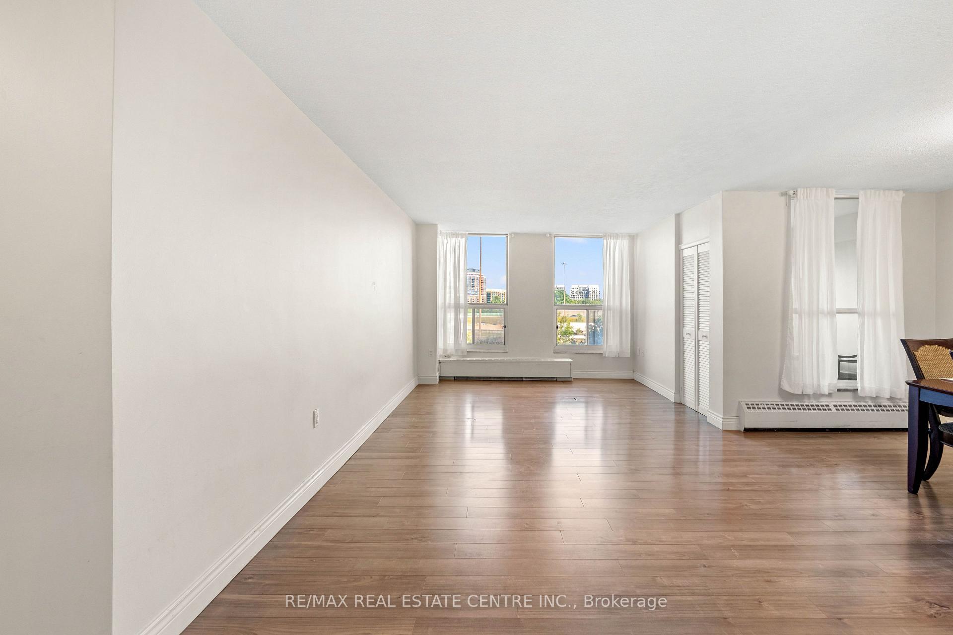 Photo 10 of Unit 504, 130 Neptune Drive, Toronto, Englemount-Lawrence — HOMEH