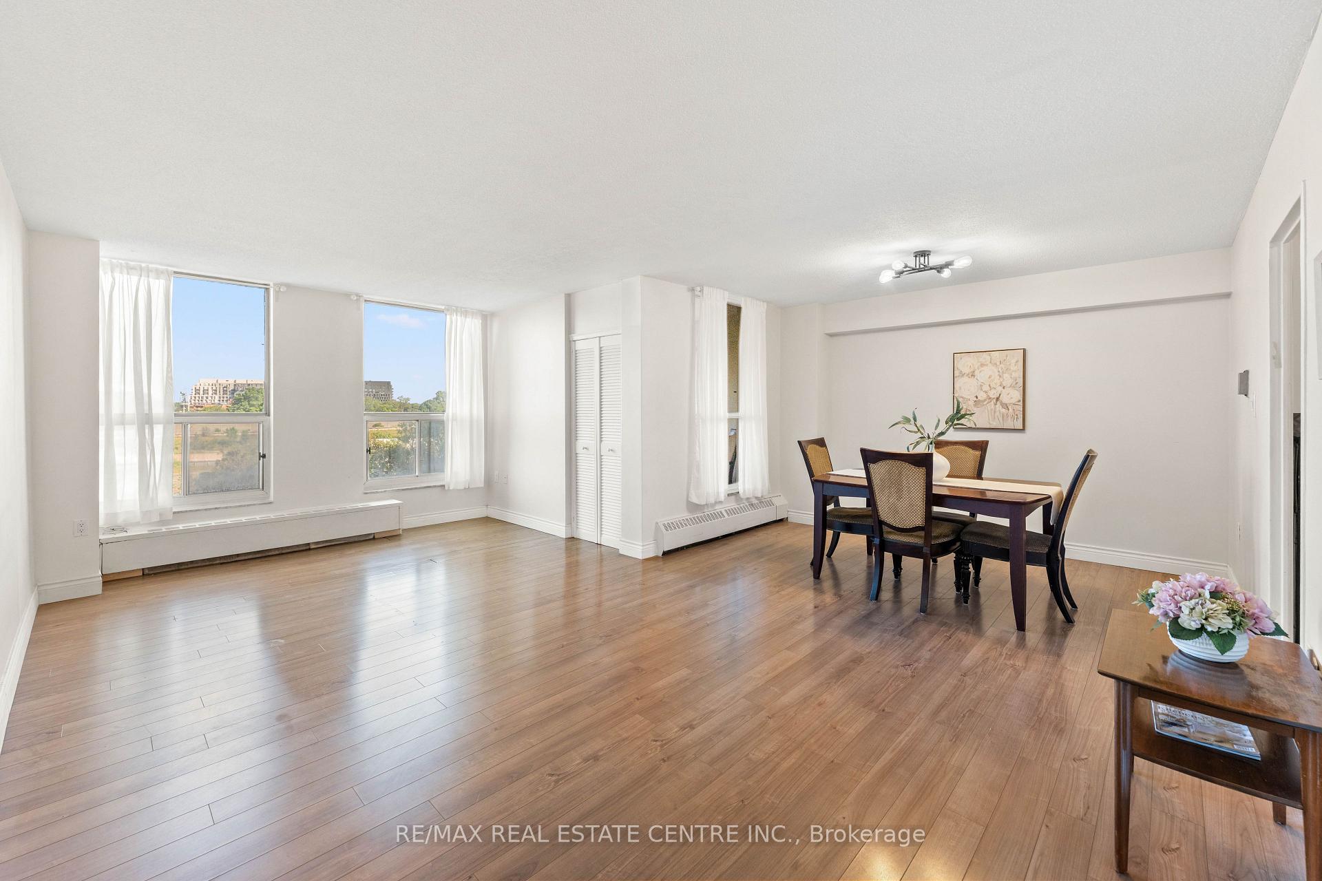 Photo 12 of Unit 504, 130 Neptune Drive, Toronto, Englemount-Lawrence — HOMEH