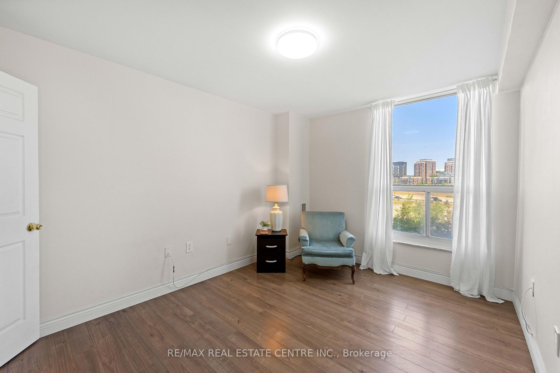 Photo 30 of Unit 504, 130 Neptune Drive, Toronto, Englemount-Lawrence — HOMEH