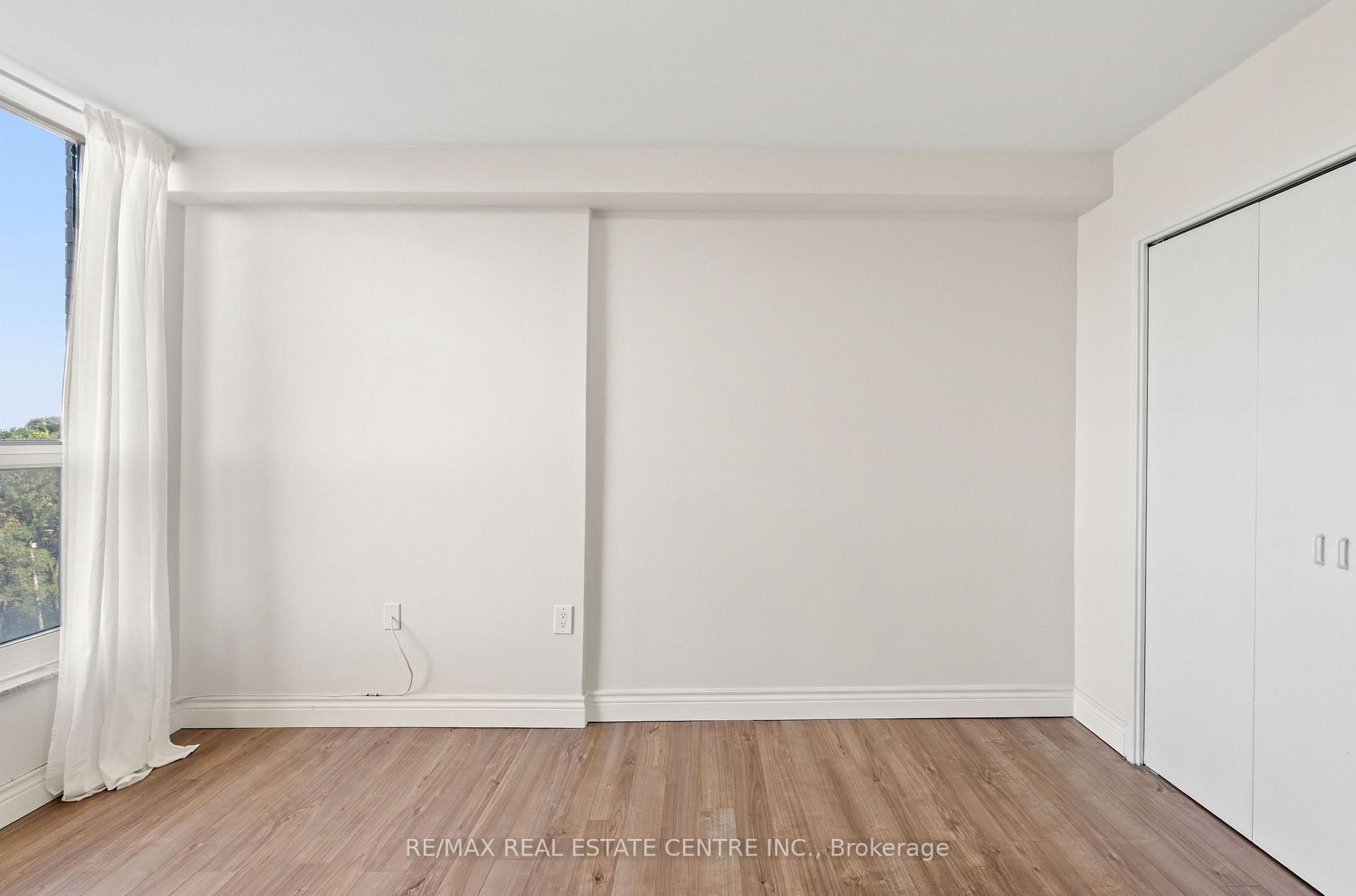 Photo 31 of Unit 504, 130 Neptune Drive, Toronto, Englemount-Lawrence — HOMEH