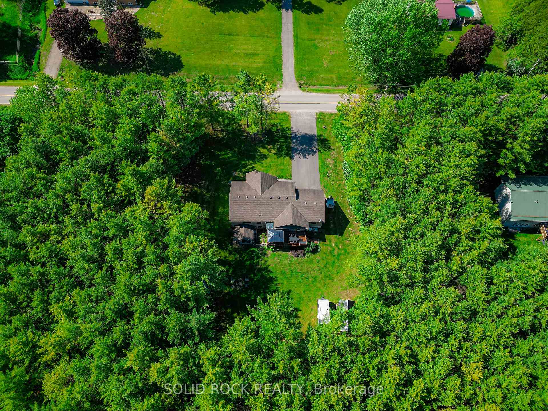Photo 2 of 717 Upper Oak Leaf Road, Athens, R of Yonge & Escott Twp — HOMEH