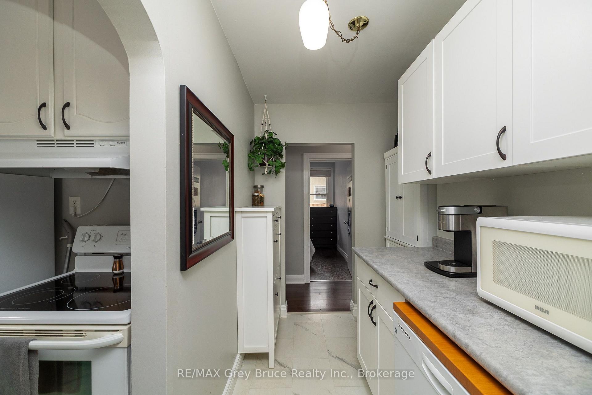 Photo 4 of 2120 4th Avenue W, Owen Sound — HOMEH