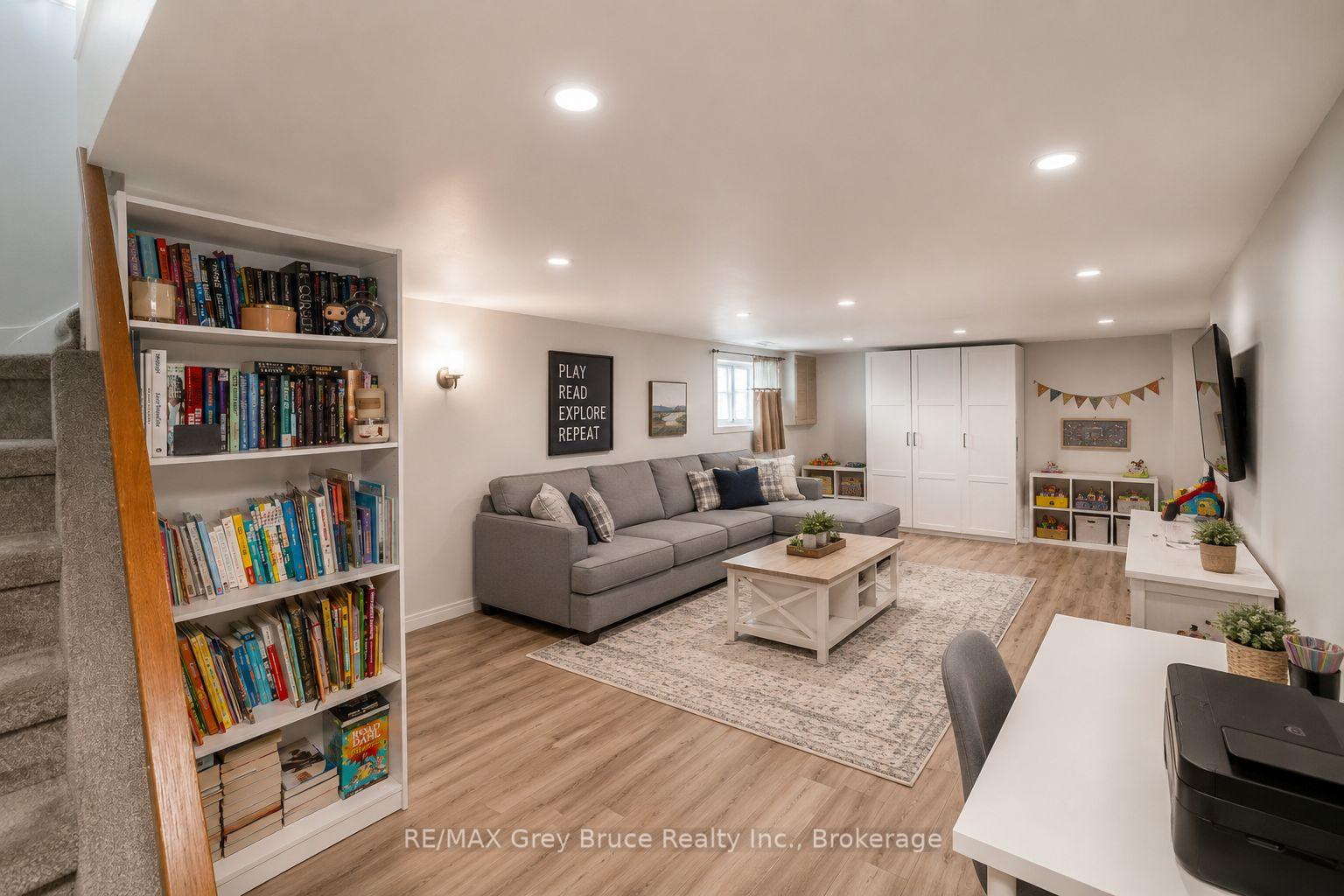 Photo 20 of 2120 4th Avenue W, Owen Sound — HOMEH