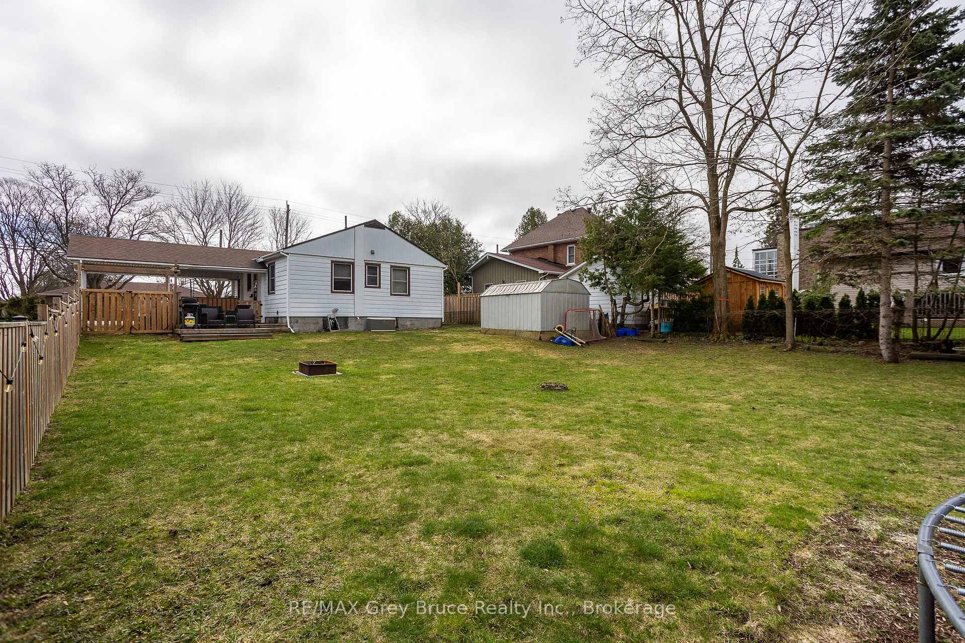 Photo 27 of 2120 4th Avenue W, Owen Sound — HOMEH