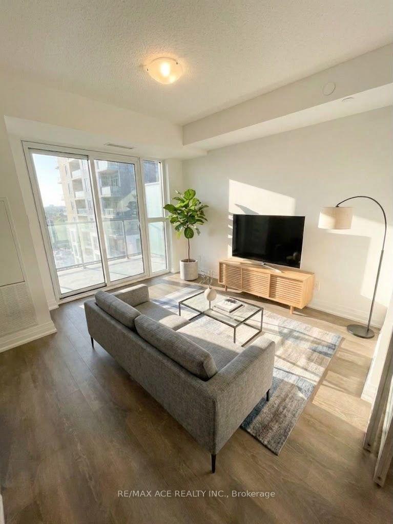 Front of Unit 522, 20 Meadowglen Place