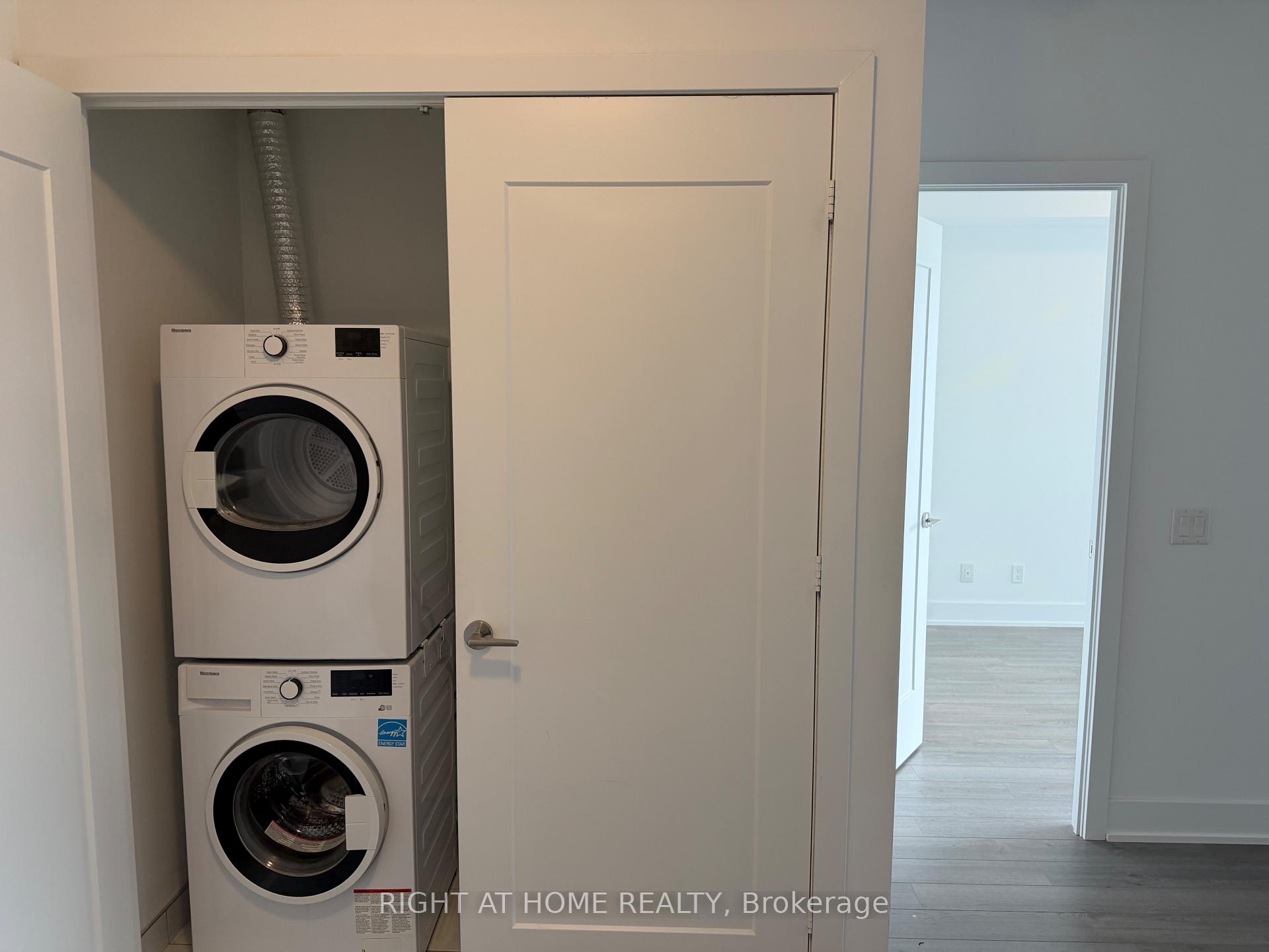 Photo 5 of Unit 705, 1 Belsize Drive, Toronto, Mount Pleasant West — HOMEH