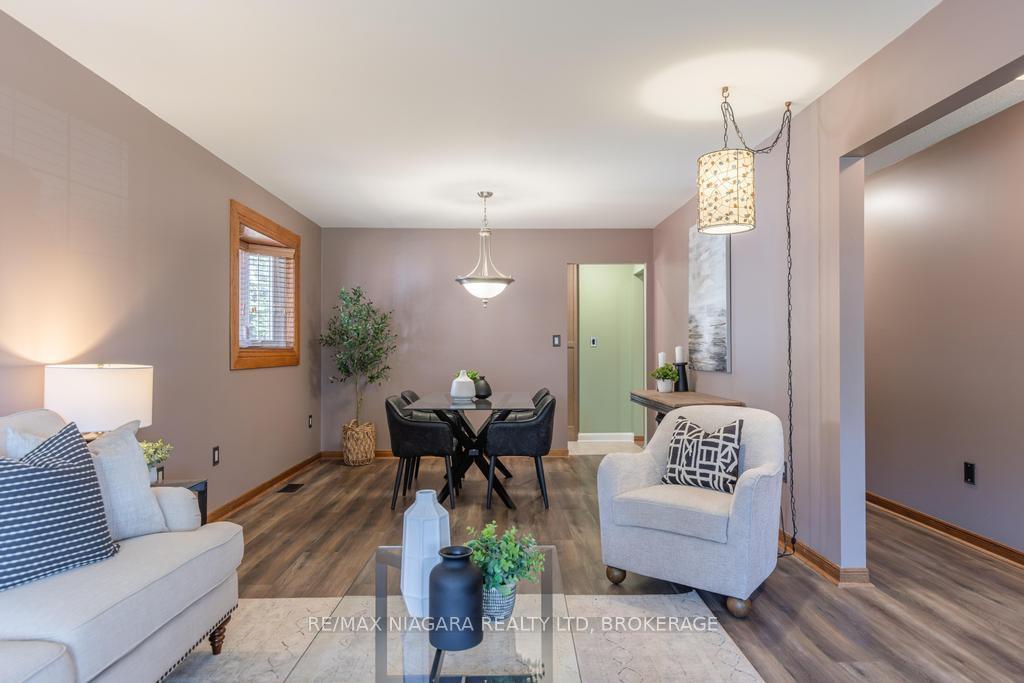 Photo 10 of 27 Andrea Drive, St. Catharines, Rykert/Vansickle — HOMEH
