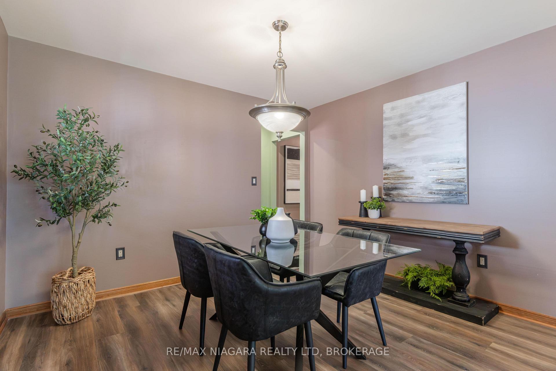 Photo 11 of 27 Andrea Drive, St. Catharines, Rykert/Vansickle — HOMEH