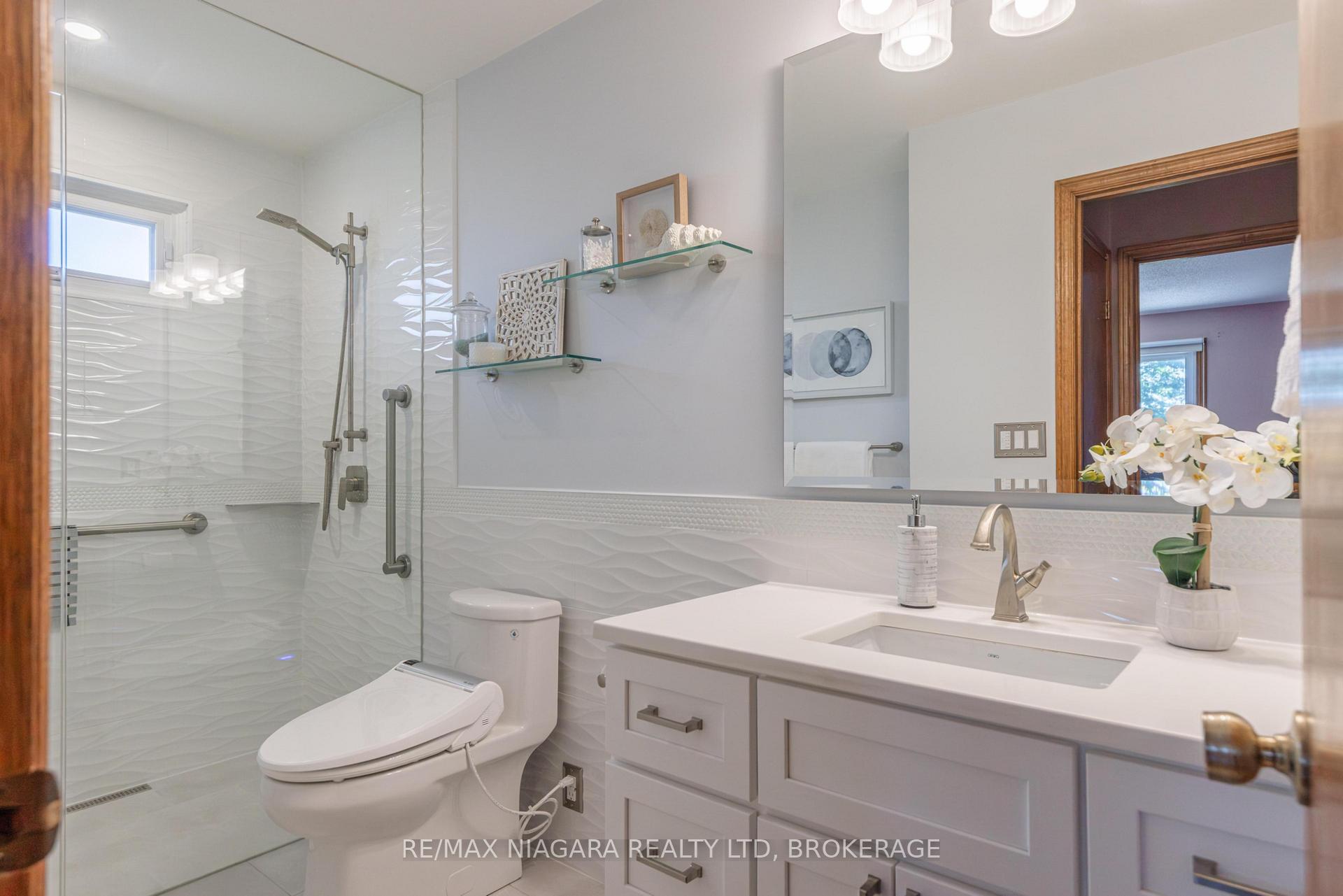 Photo 16 of 27 Andrea Drive, St. Catharines, Rykert/Vansickle — HOMEH