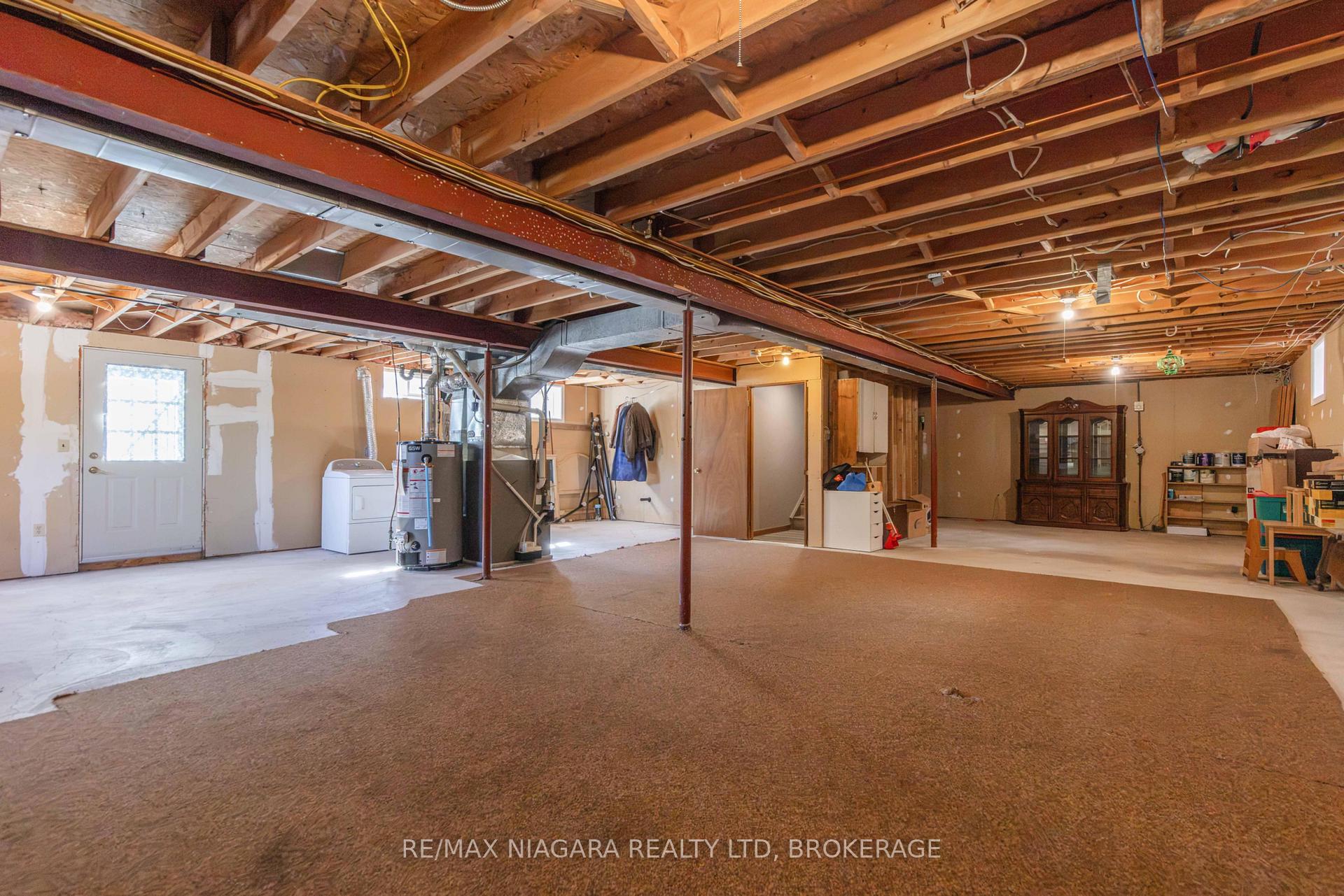 Photo 21 of 27 Andrea Drive, St. Catharines, Rykert/Vansickle — HOMEH