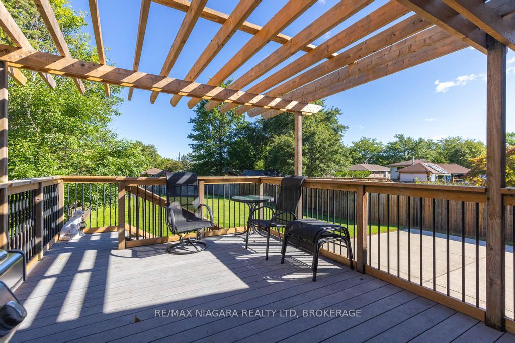 Photo 23 of 27 Andrea Drive, St. Catharines, Rykert/Vansickle — HOMEH
