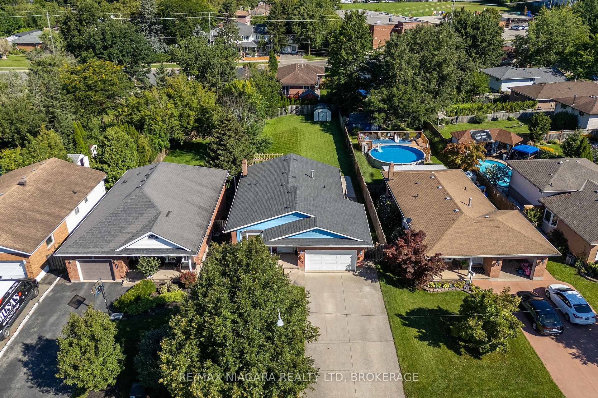 Photo 27 of 27 Andrea Drive, St. Catharines, Rykert/Vansickle — HOMEH