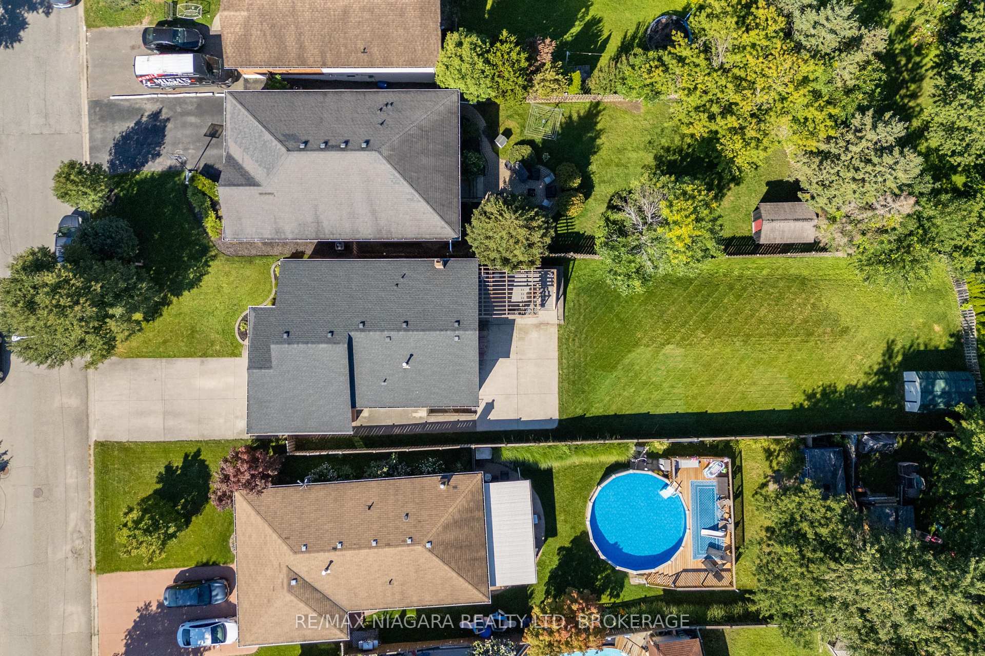 Photo 28 of 27 Andrea Drive, St. Catharines, Rykert/Vansickle — HOMEH