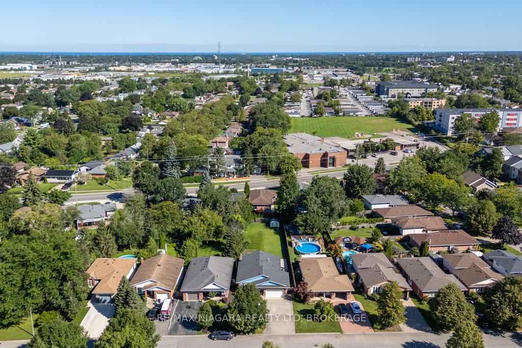 Photo 29 of 27 Andrea Drive, St. Catharines, Rykert/Vansickle — HOMEH
