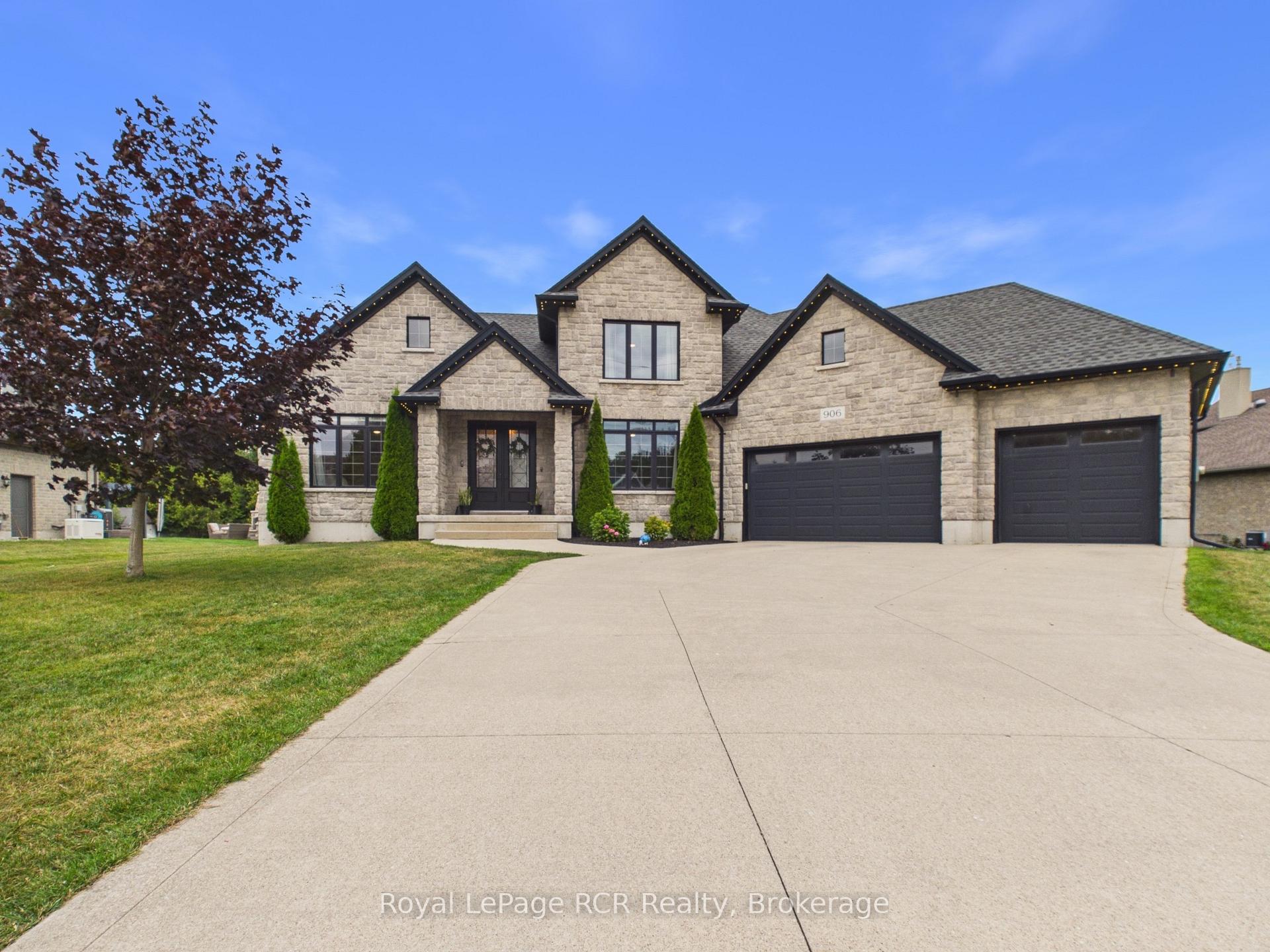 Photo 2 of 906 Parkplace Place, Huron-Kinloss — HOMEH