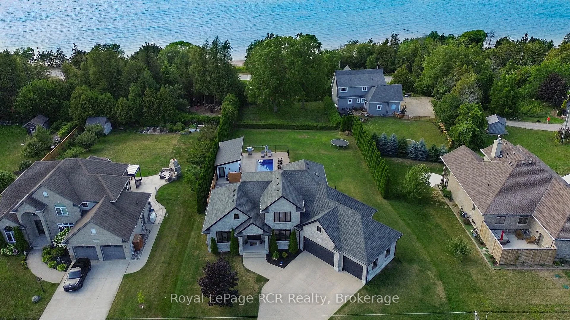 Photo of 906 Parkplace Place