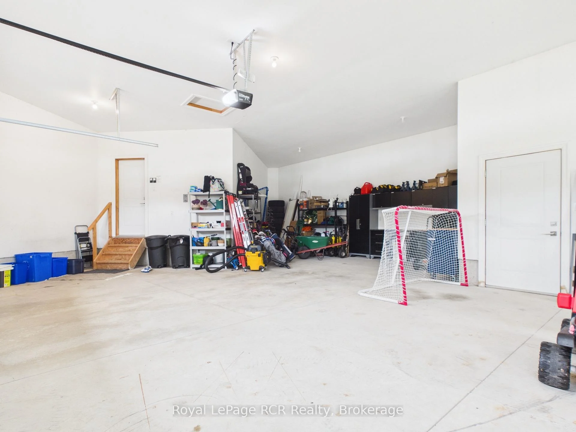 Photo 3 of 906 Parkplace Place, Huron-Kinloss — HOMEH