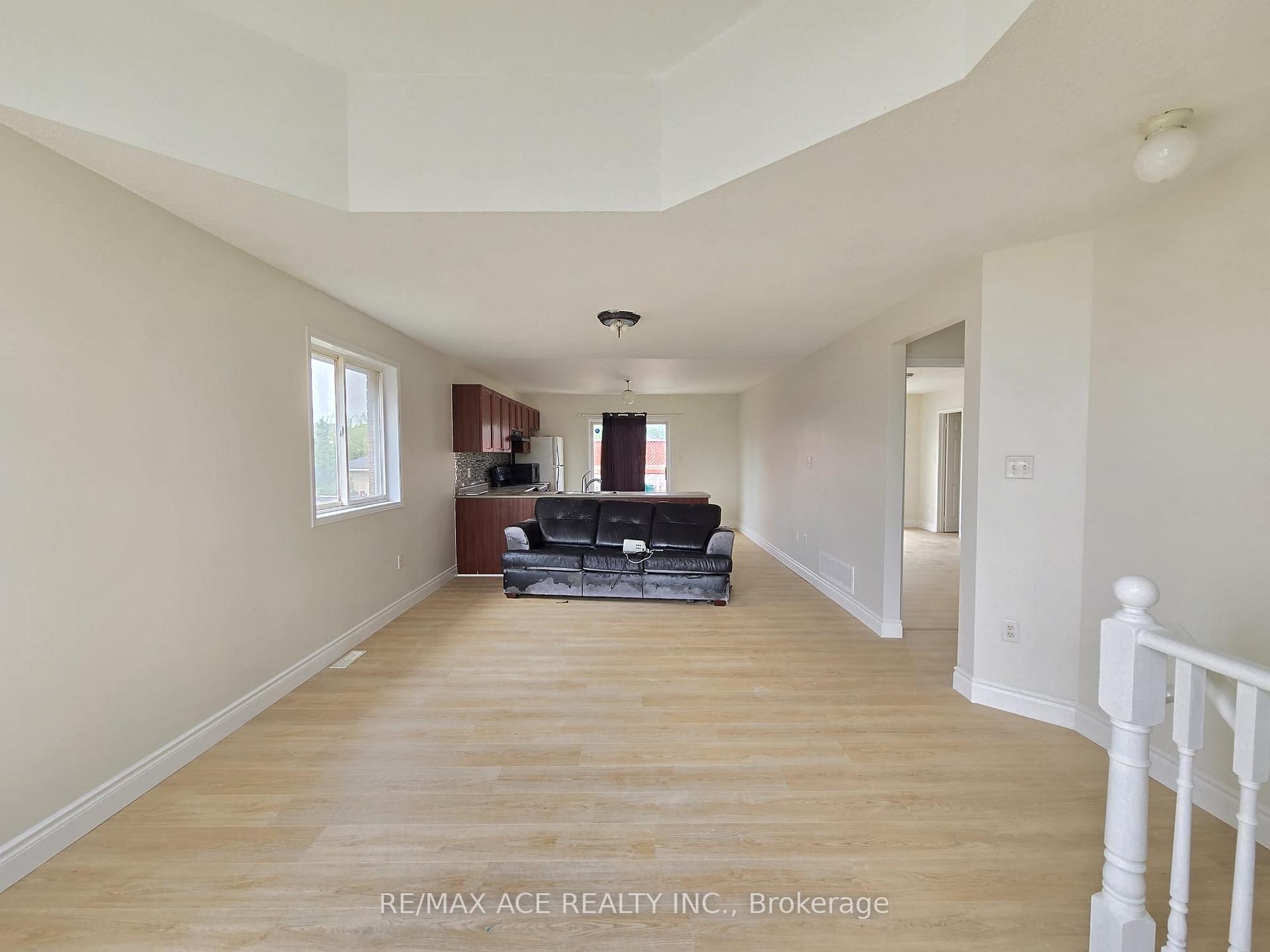 Photo 1 of Unit Main, 48 Ambler Bay, Barrie, Georgian Drive — HOMEH