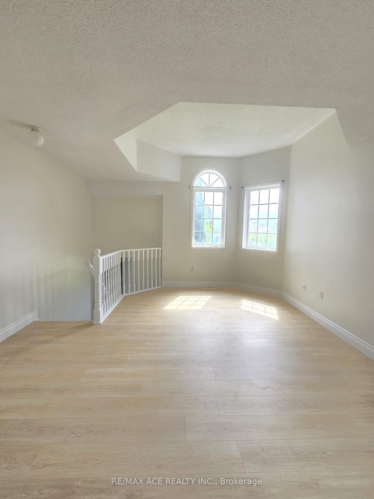 Photo 19 of Unit Main, 48 Ambler Bay, Barrie, Georgian Drive — HOMEH