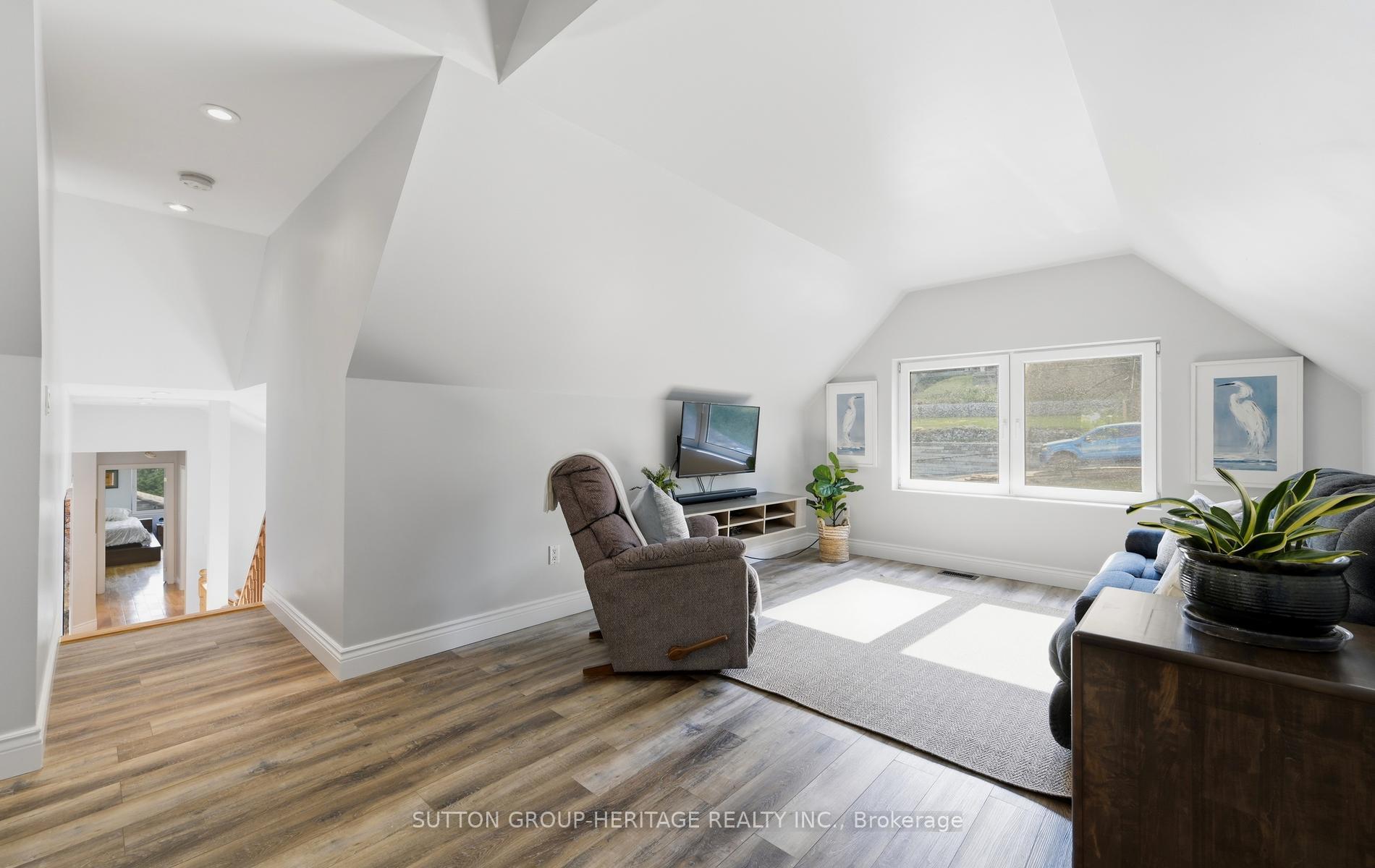 Photo 24 of 62 Lakeside Beach Road, Scugog, Rural Scugog — HOMEH