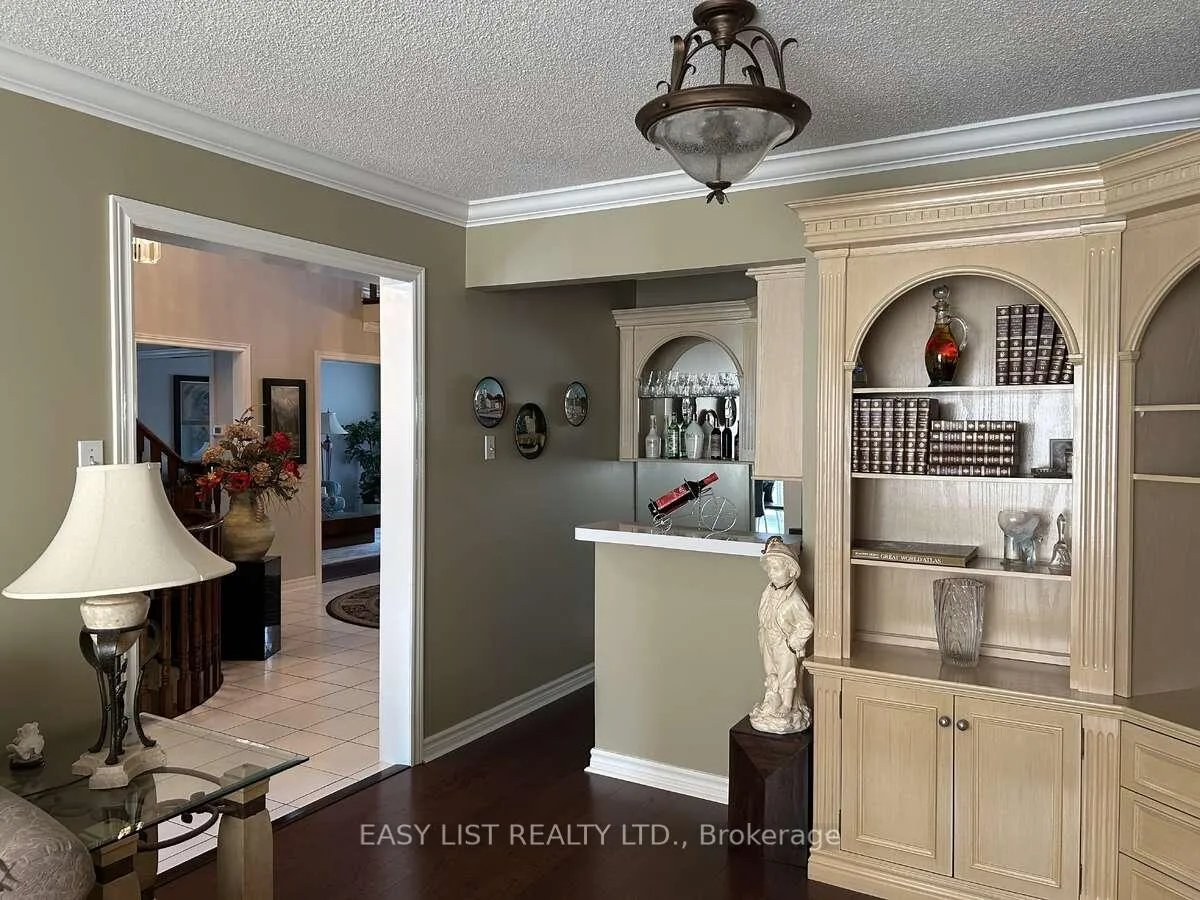 Photo 26 of 14 Gas Light Crescent, Vaughan, East Woodbridge — HOMEH