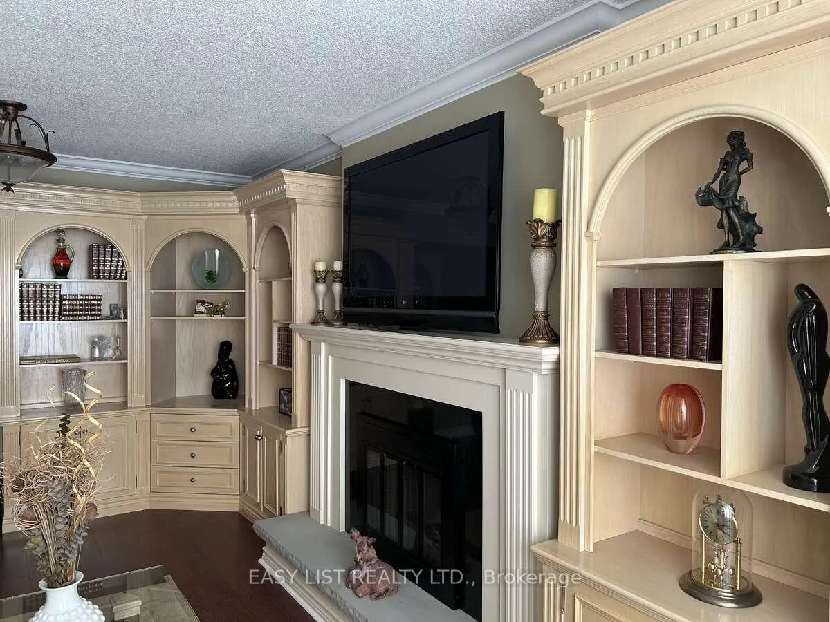 Photo 31 of 14 Gas Light Crescent, Vaughan, East Woodbridge — HOMEH