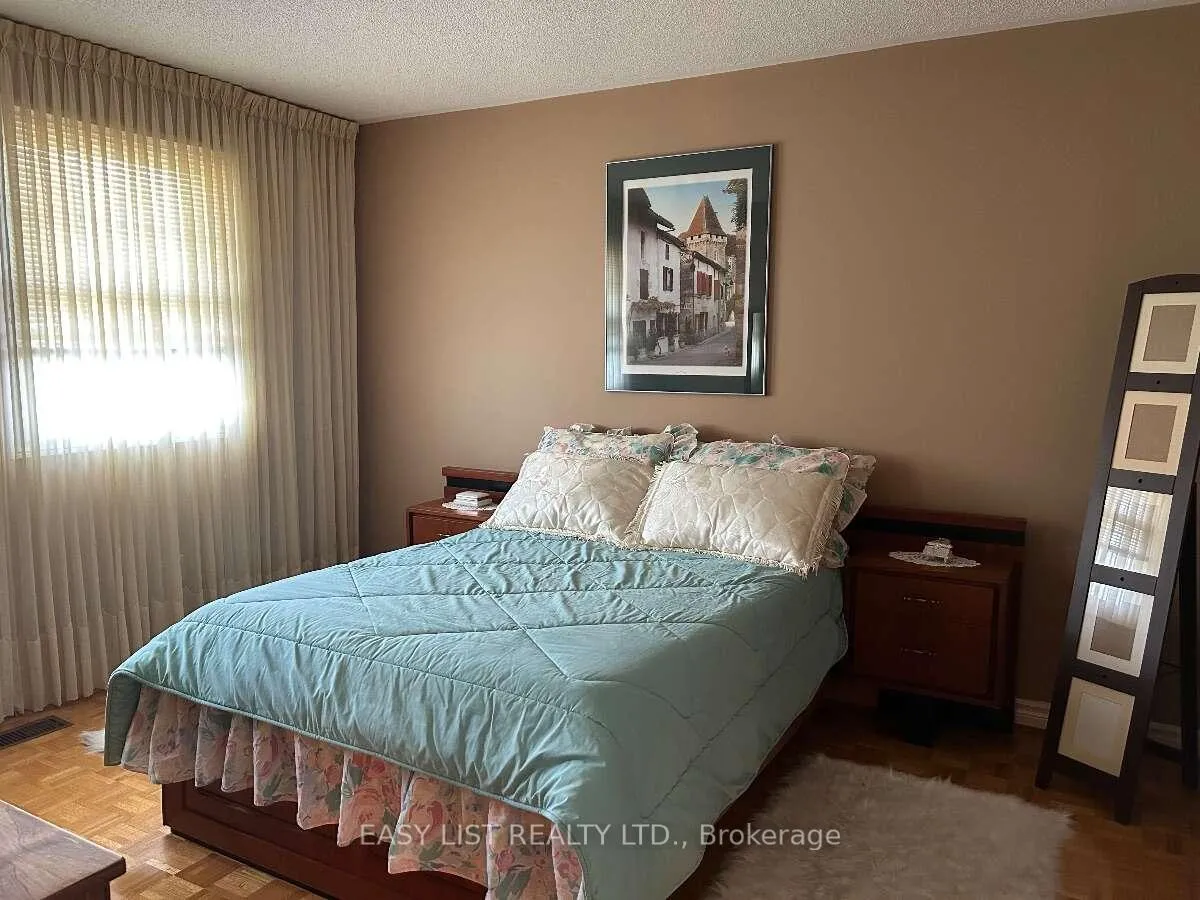 Photo 81 of 14 Gas Light Crescent, Vaughan, East Woodbridge — HOMEH