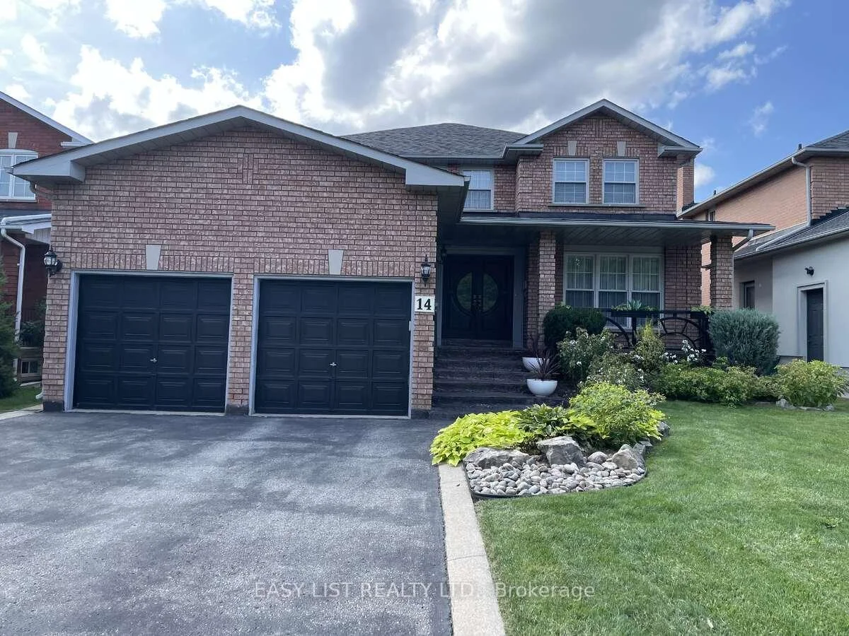 Photo 4 of 14 Gas Light Crescent, Vaughan, East Woodbridge — HOMEH